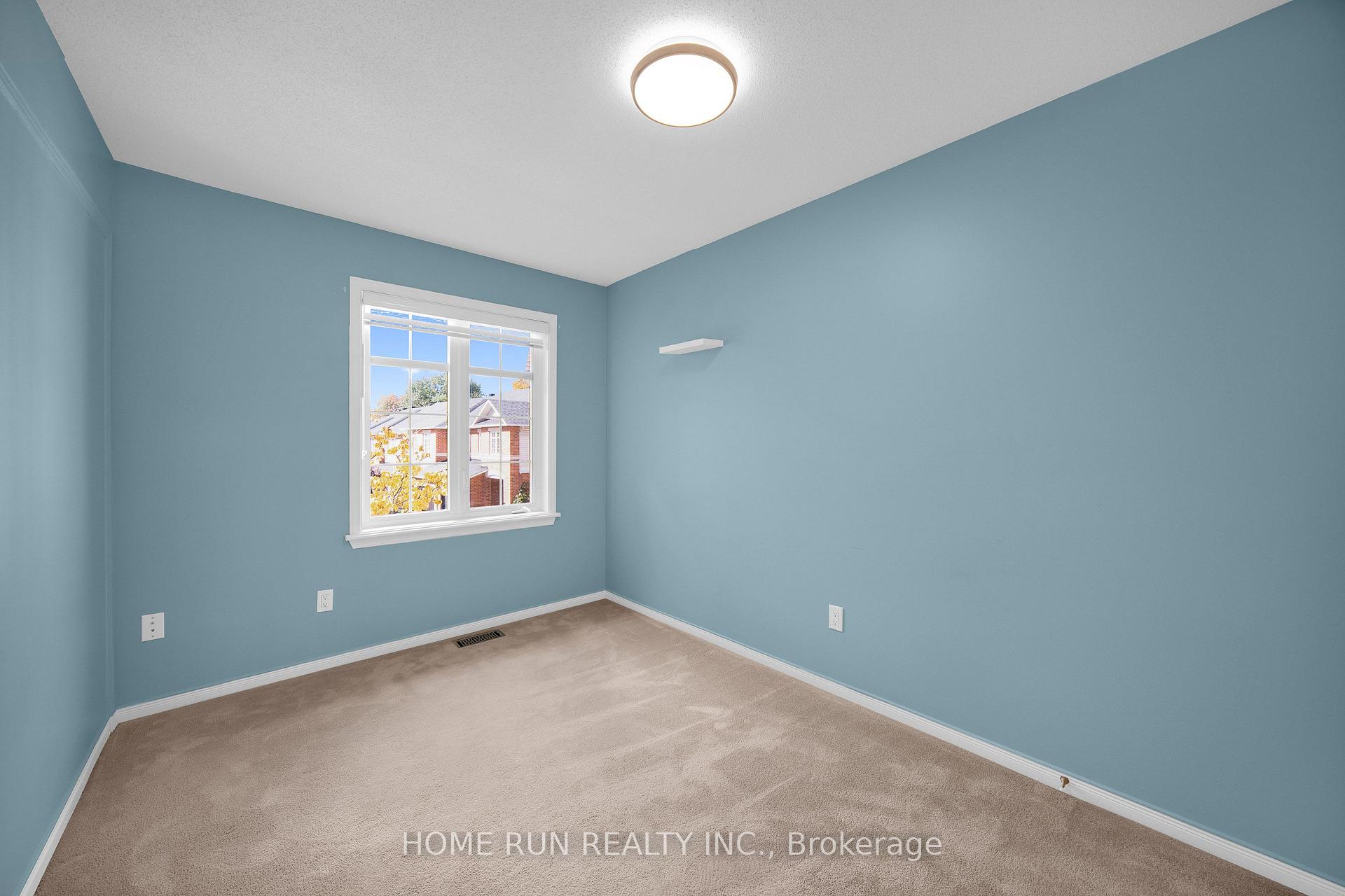 Photo 35 of 221 Royal Gala Private, Ottawa, Pineview — HOMEH