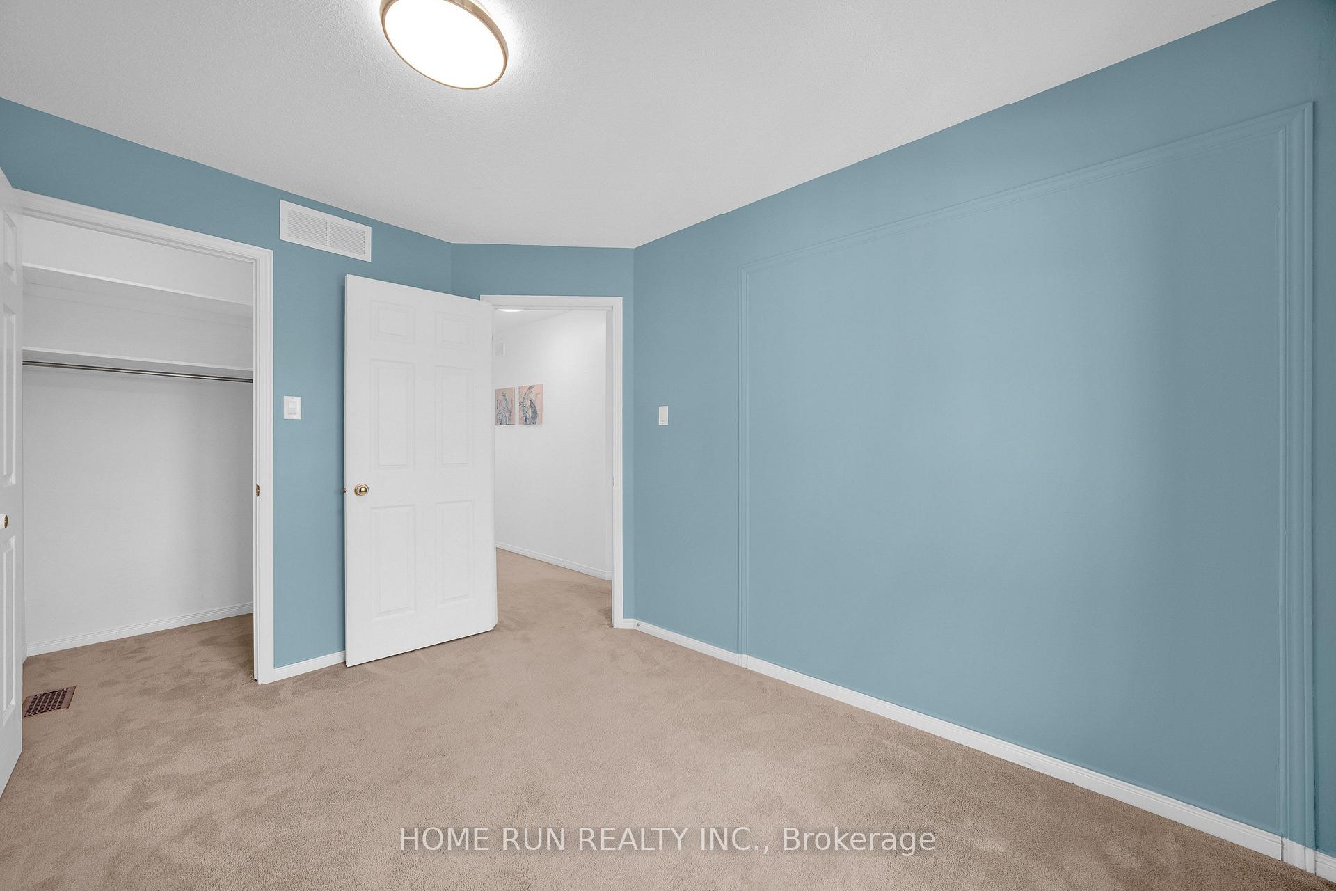 Photo 36 of 221 Royal Gala Private, Ottawa, Pineview — HOMEH