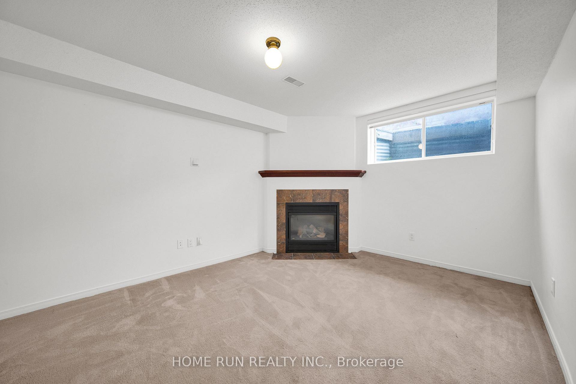 Photo 38 of 221 Royal Gala Private, Ottawa, Pineview — HOMEH