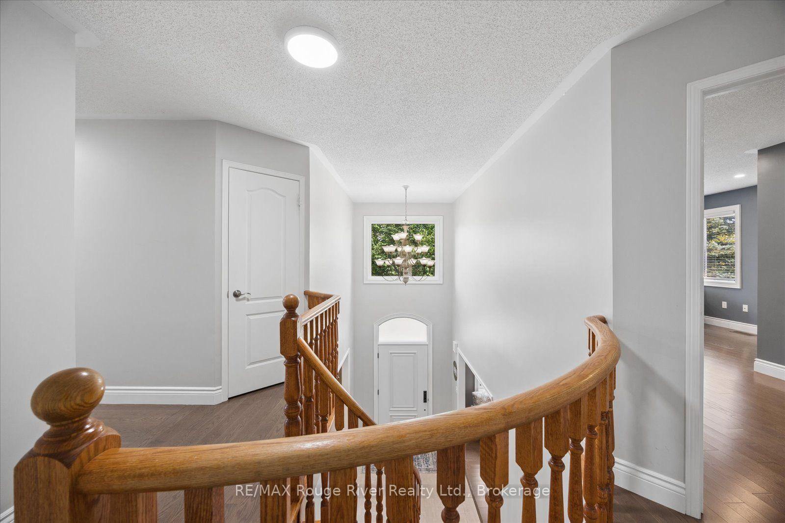 Photo 25 of 10 Windbreak Crescent, Whitby, Williamsburg — HOMEH