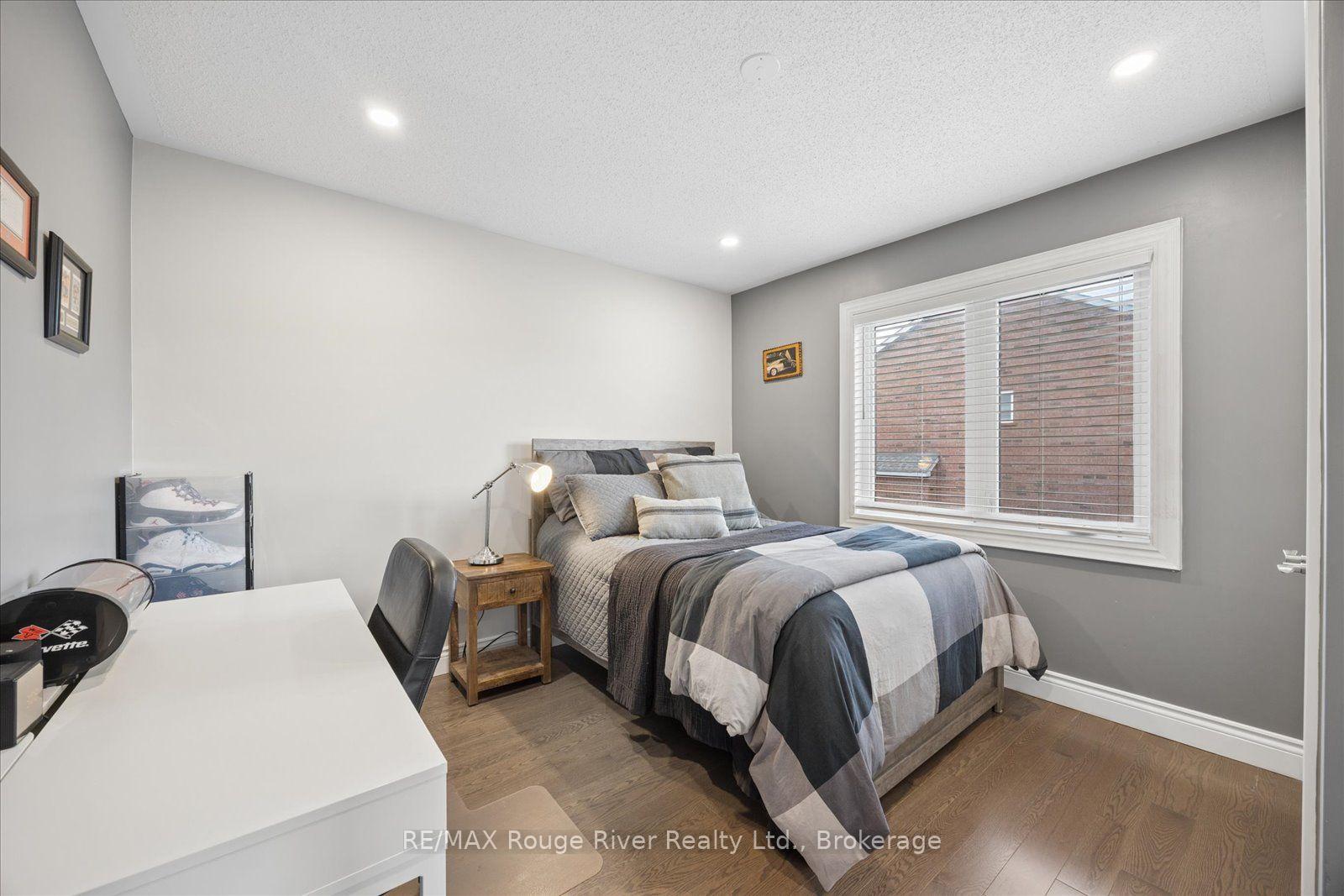 Photo 37 of 10 Windbreak Crescent, Whitby, Williamsburg — HOMEH