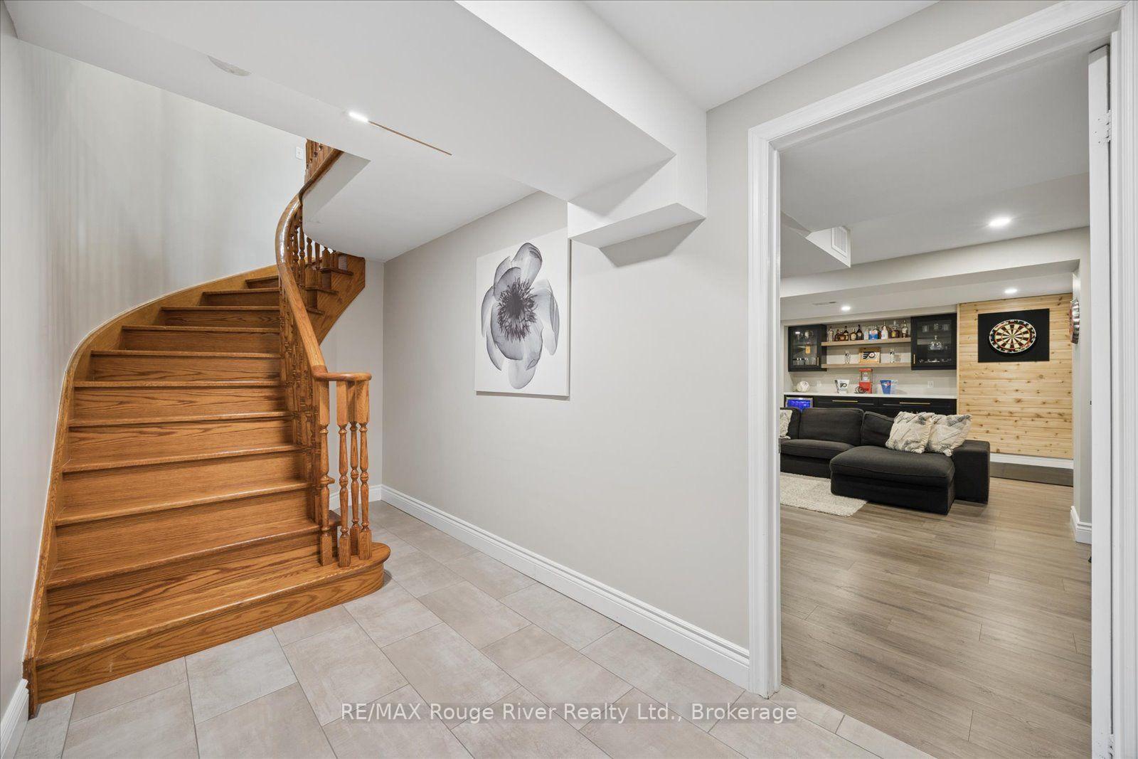 Photo 39 of 10 Windbreak Crescent, Whitby, Williamsburg — HOMEH