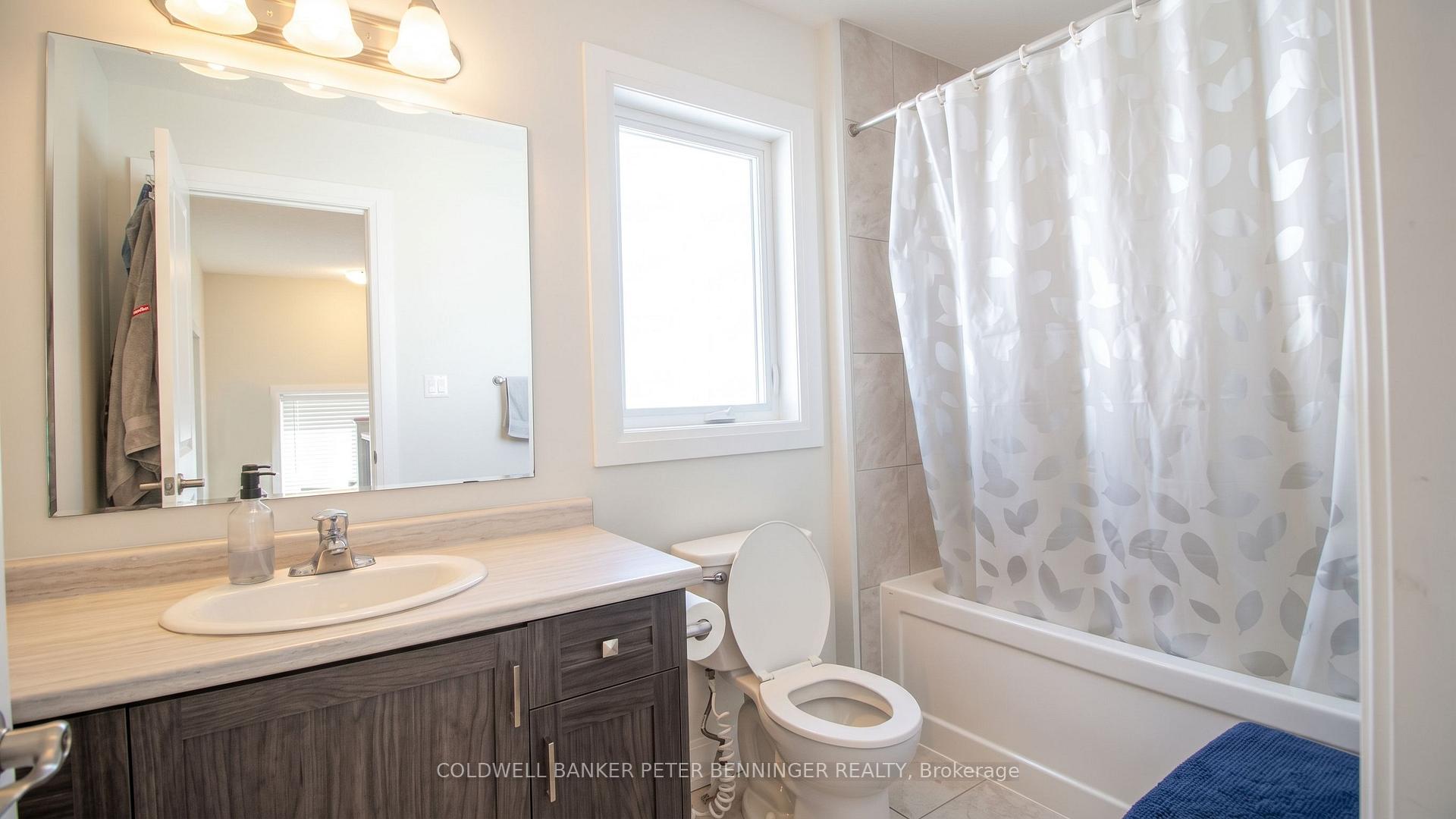 Photo 14 of 87 Monarch Woods Drive, Kitchener, KW Hospital — HOMEH