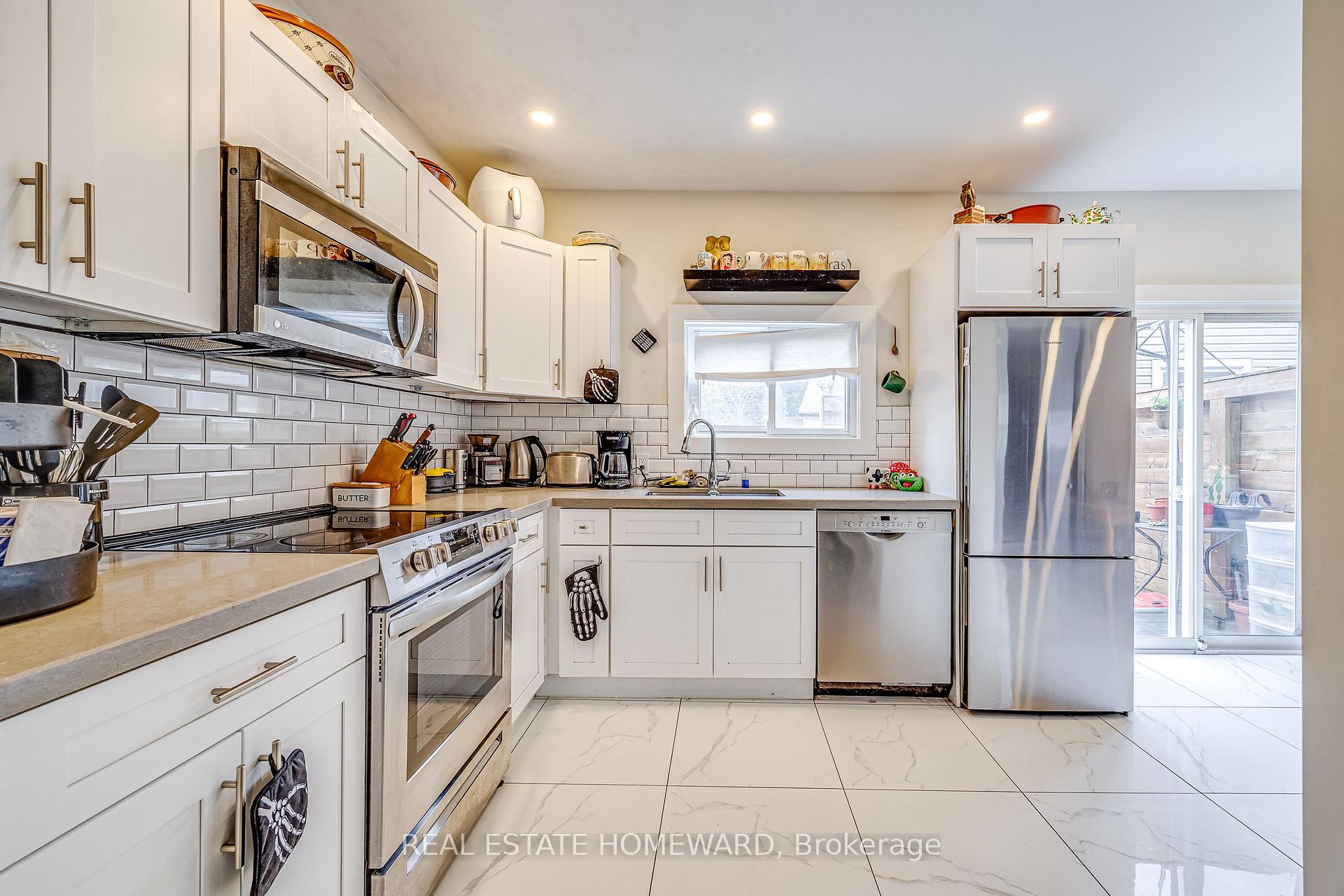 Photo of 5164 St Lawrence Avenue