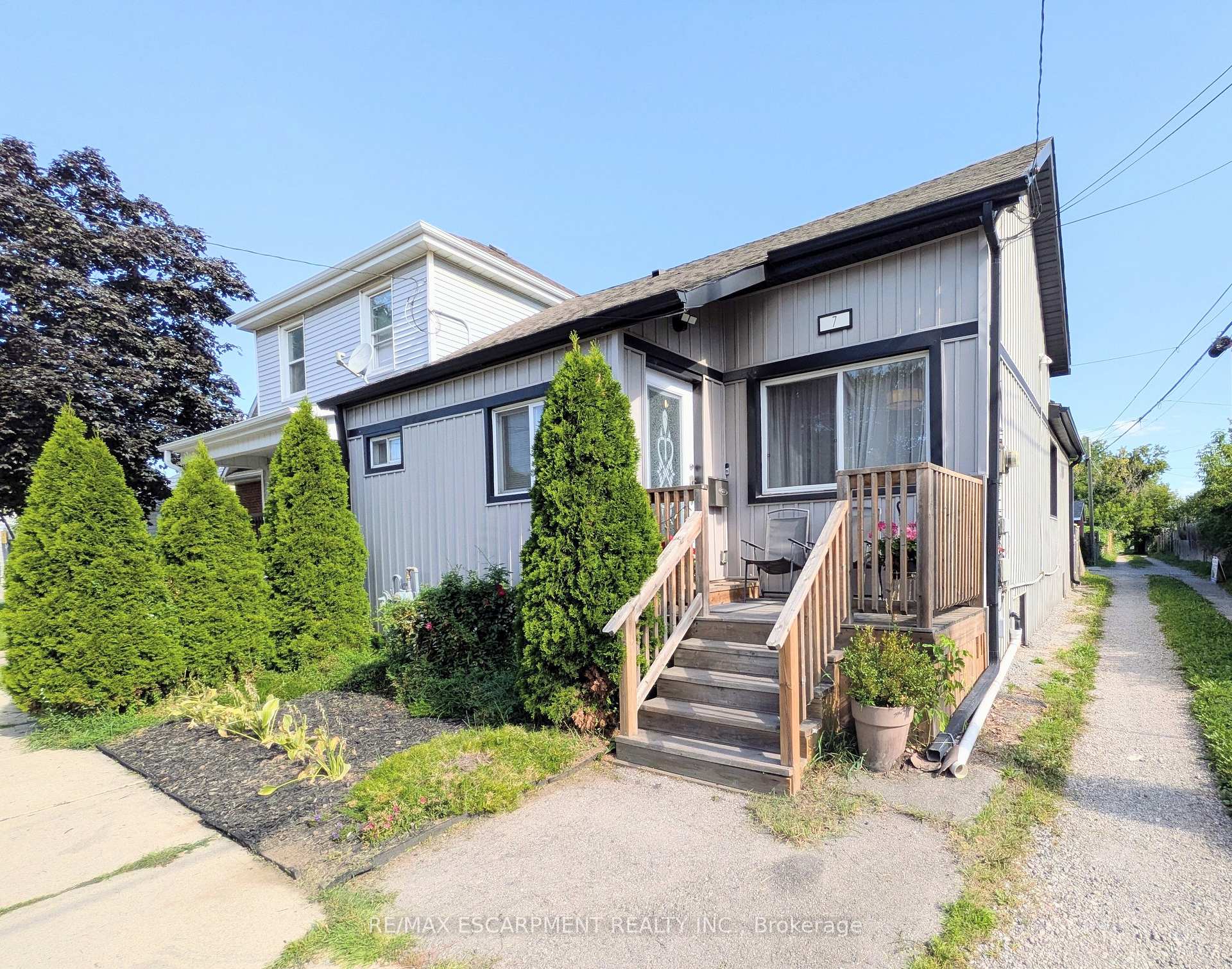 Photo of 7 Campbell Avenue