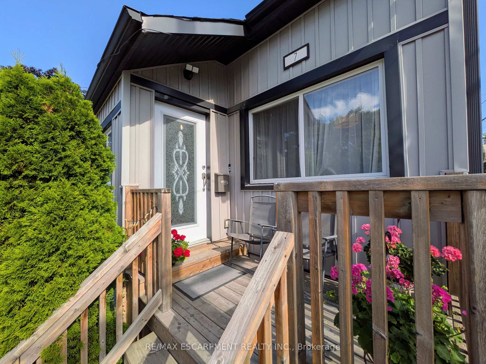 Photo 2 of 7 Campbell Avenue, Hamilton, Crown Point — HOMEH