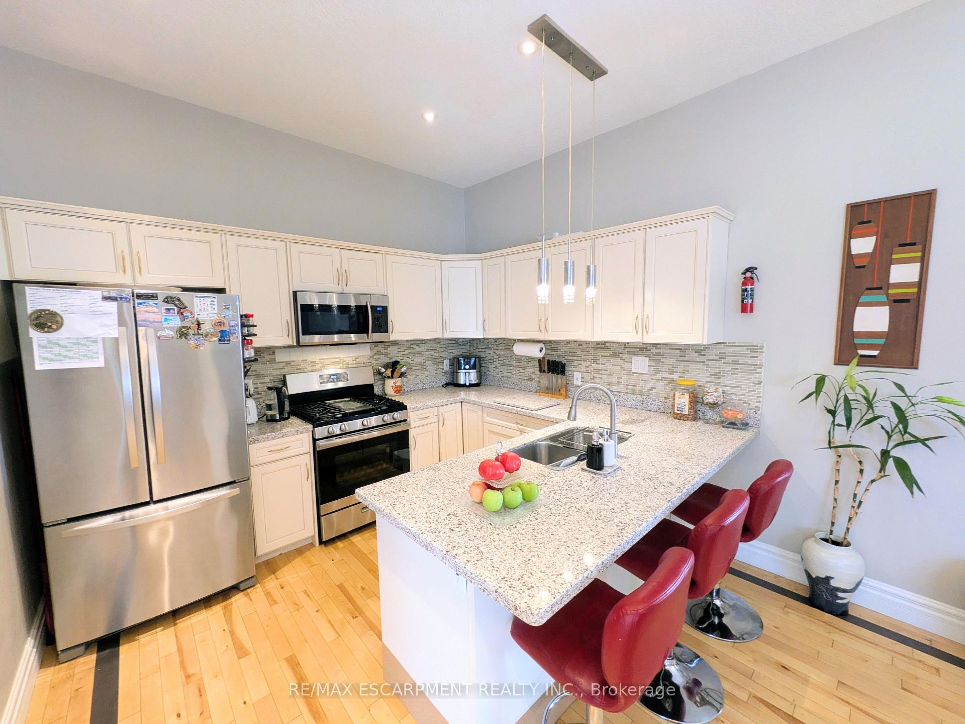 Photo 7 of 7 Campbell Avenue, Hamilton, Crown Point — HOMEH