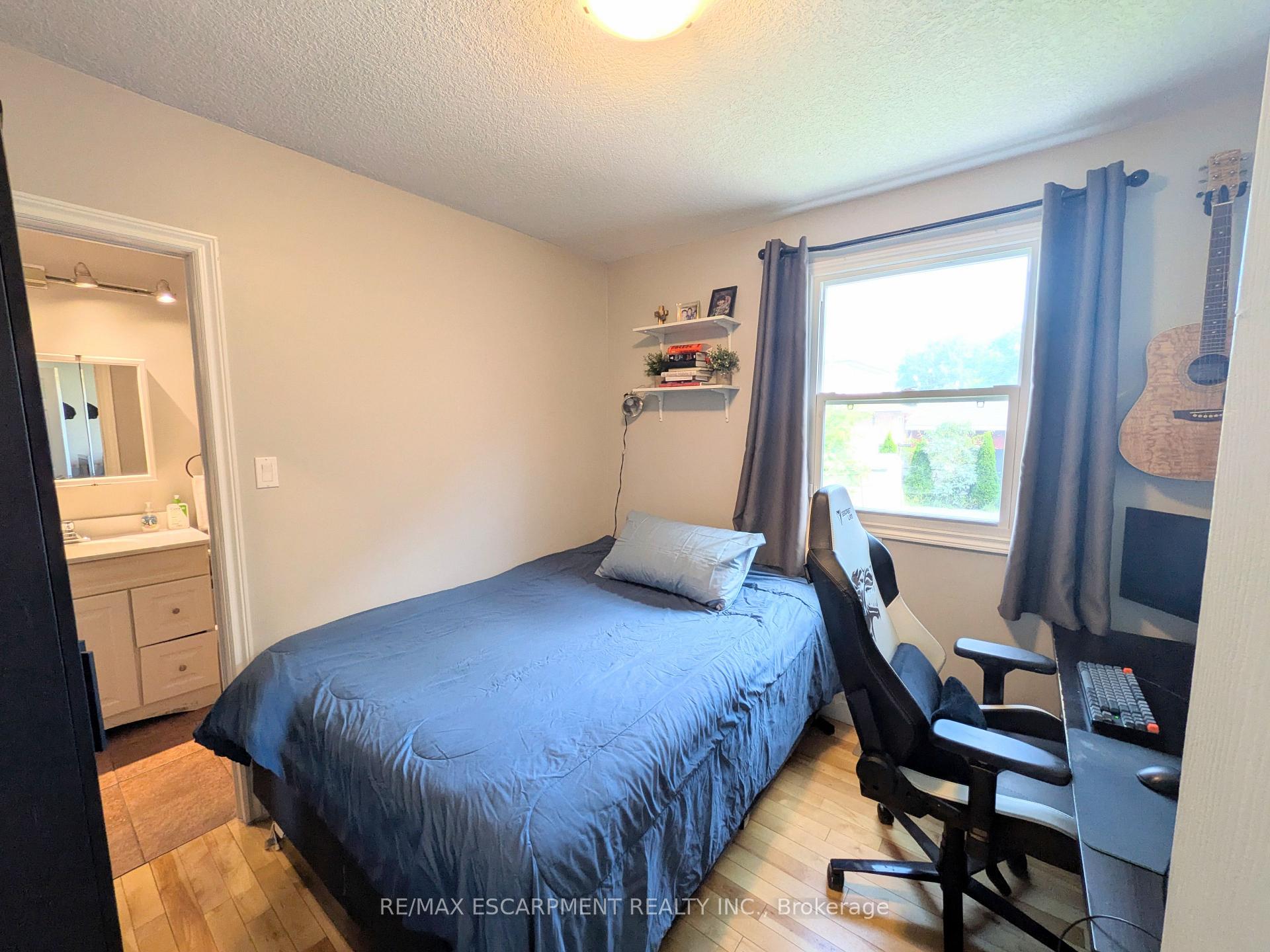 Photo 17 of 7 Campbell Avenue, Hamilton, Crown Point — HOMEH