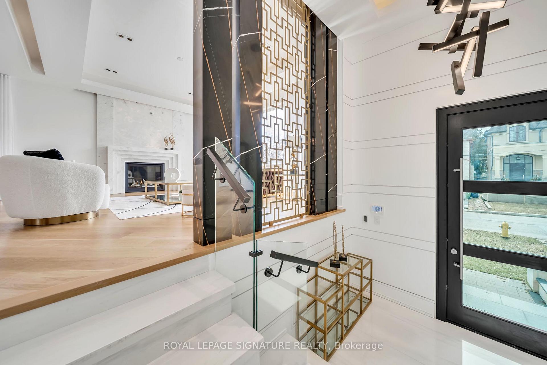 Photo 6 of 658 Bedford Pk Avenue, Toronto, Bedford Park-Nortown — HOMEH