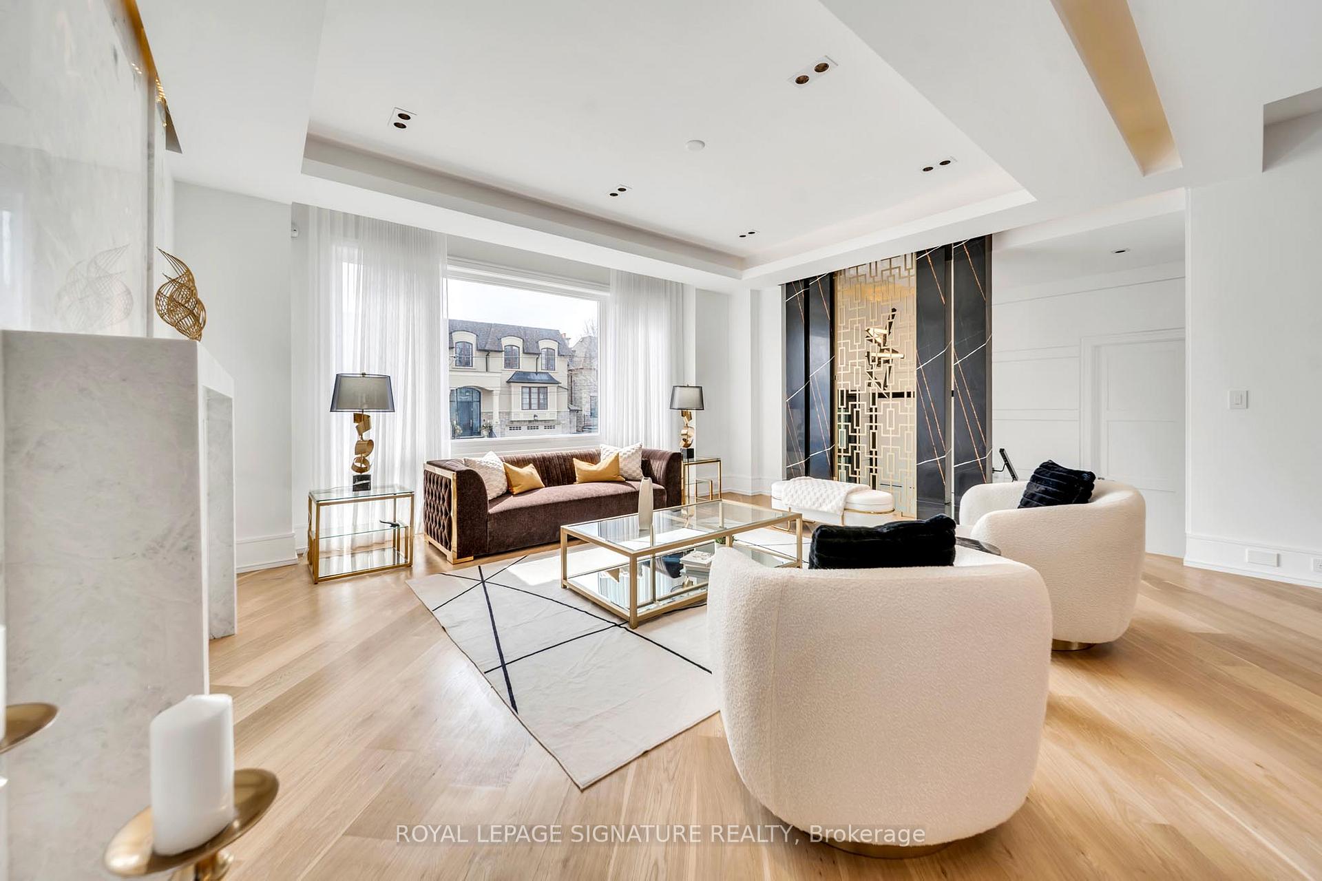 Photo 7 of 658 Bedford Pk Avenue, Toronto, Bedford Park-Nortown — HOMEH