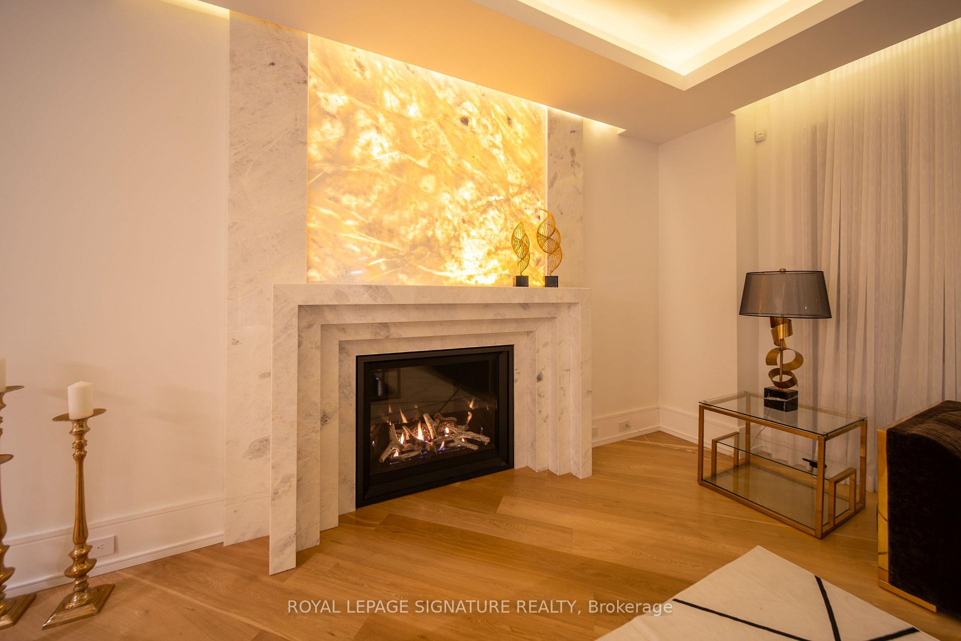Photo 9 of 658 Bedford Pk Avenue, Toronto, Bedford Park-Nortown — HOMEH