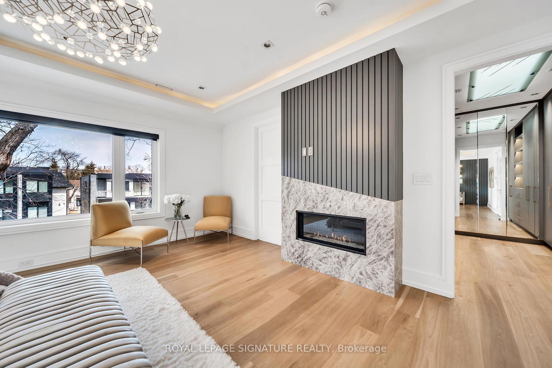 Photo 23 of 658 Bedford Pk Avenue, Toronto, Bedford Park-Nortown — HOMEH
