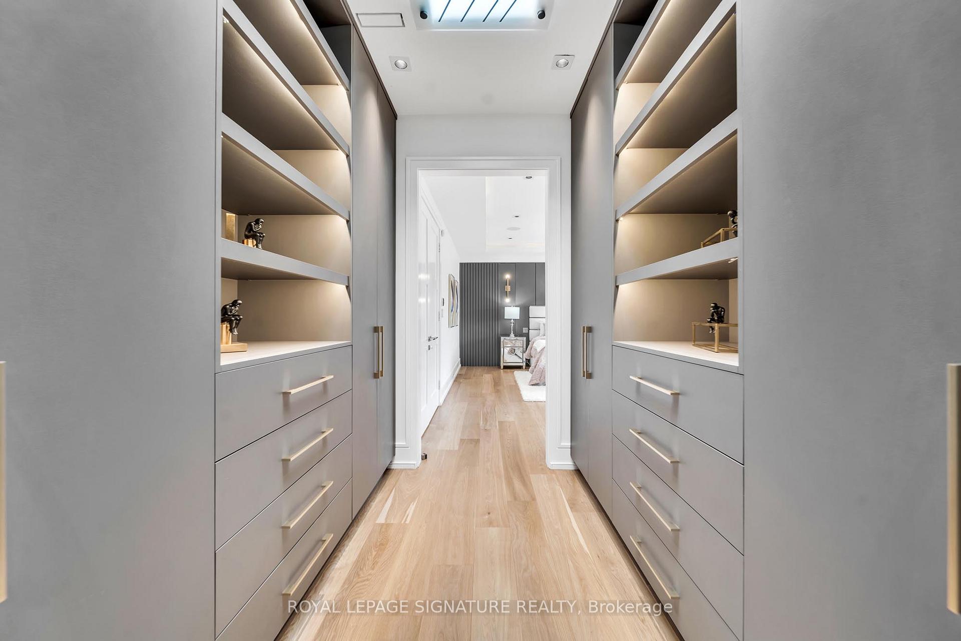 Photo 28 of 658 Bedford Pk Avenue, Toronto, Bedford Park-Nortown — HOMEH