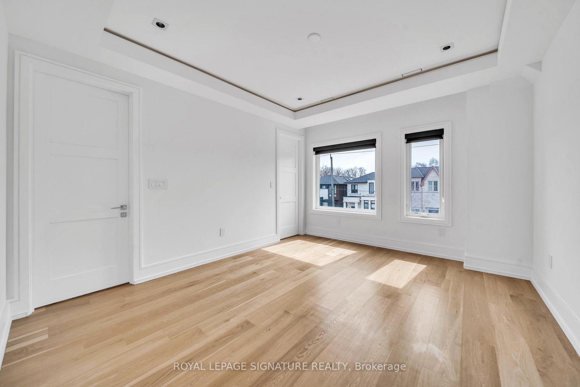 Photo 32 of 658 Bedford Pk Avenue, Toronto, Bedford Park-Nortown — HOMEH