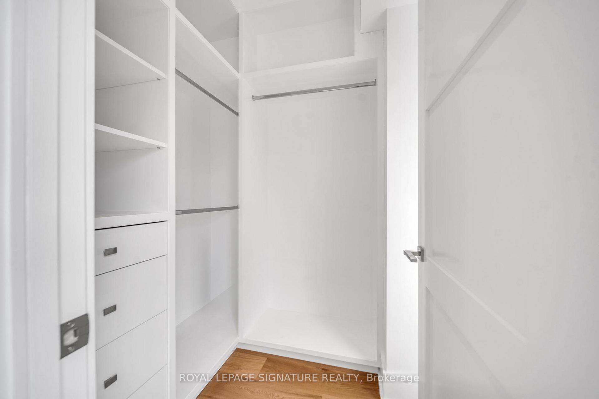 Photo 33 of 658 Bedford Pk Avenue, Toronto, Bedford Park-Nortown — HOMEH