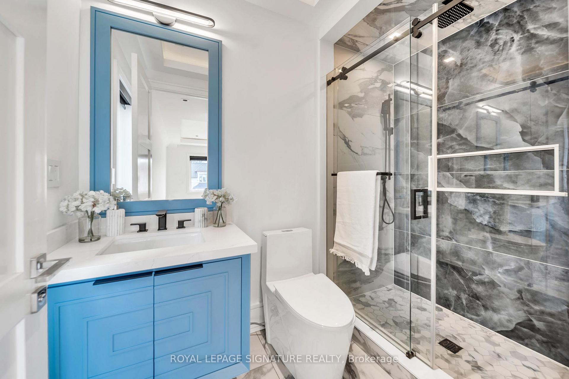 Photo 37 of 658 Bedford Pk Avenue, Toronto, Bedford Park-Nortown — HOMEH