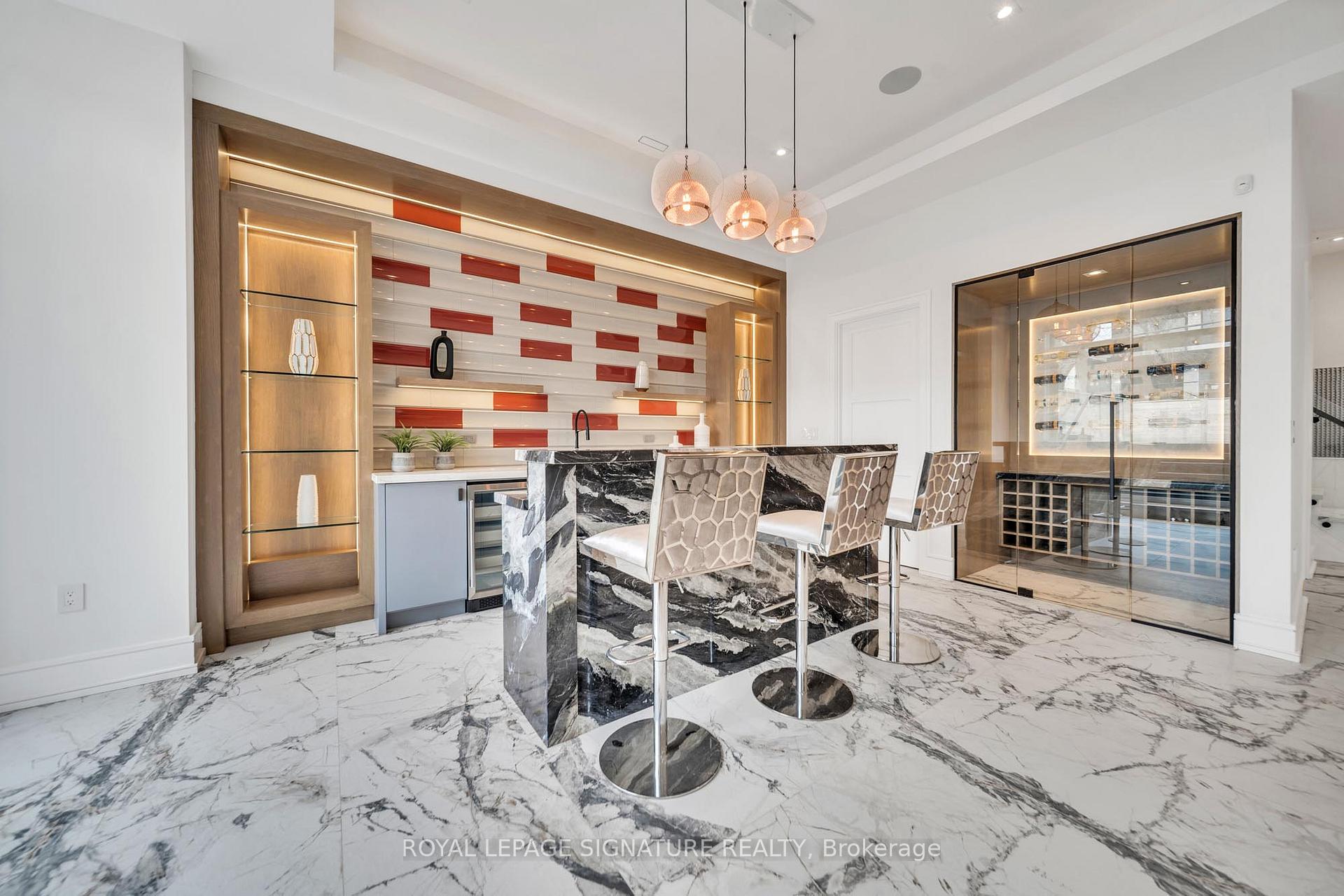 Photo 41 of 658 Bedford Pk Avenue, Toronto, Bedford Park-Nortown — HOMEH