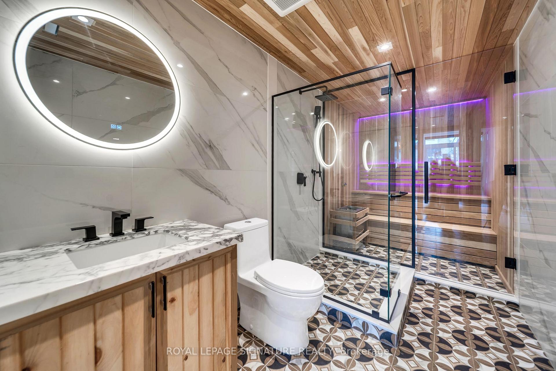 Photo 43 of 658 Bedford Pk Avenue, Toronto, Bedford Park-Nortown — HOMEH