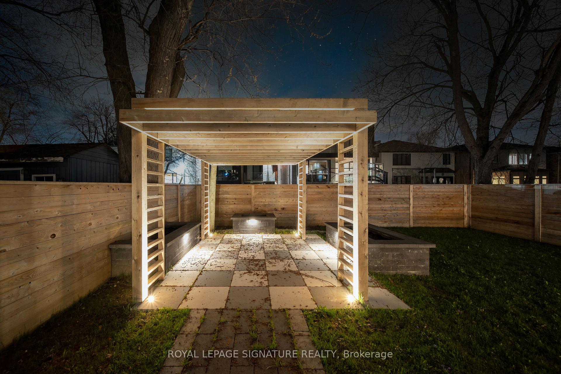Photo 49 of 658 Bedford Pk Avenue, Toronto, Bedford Park-Nortown — HOMEH