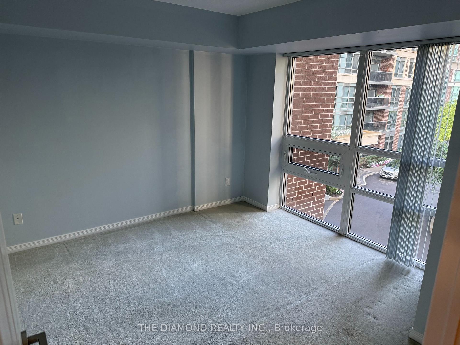 Photo 4 of Unit 308, 3 Michael Power Place, Etobicoke, Islington-City Centre West — HOMEH