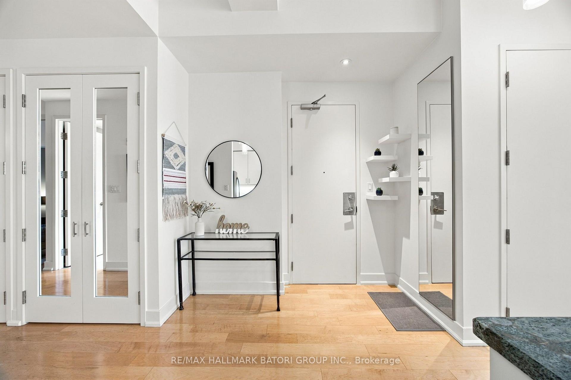 Photo 3 of Unit 301, 562 Eglinton Avenue E, Toronto, Mount Pleasant East — HOMEH