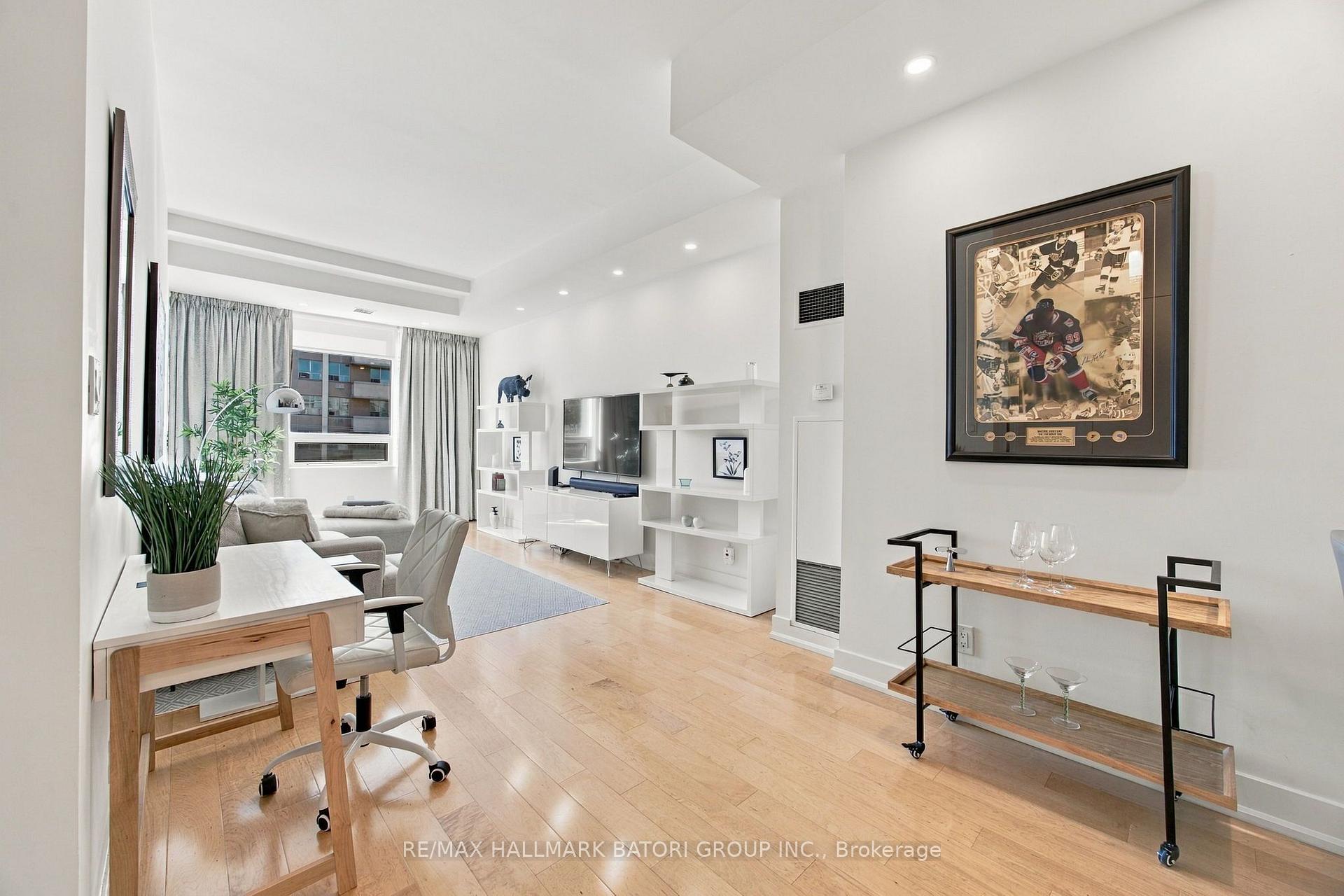 Photo 11 of Unit 301, 562 Eglinton Avenue E, Toronto, Mount Pleasant East — HOMEH