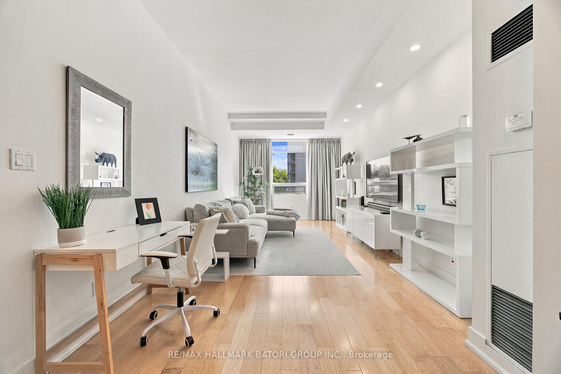 Photo 12 of Unit 301, 562 Eglinton Avenue E, Toronto, Mount Pleasant East — HOMEH