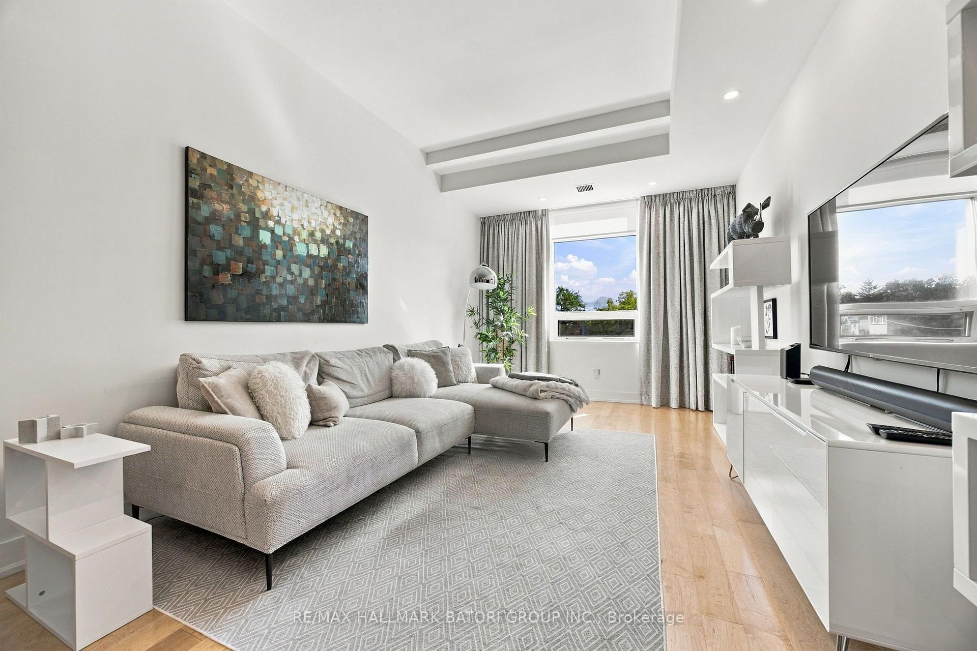 Photo 13 of Unit 301, 562 Eglinton Avenue E, Toronto, Mount Pleasant East — HOMEH