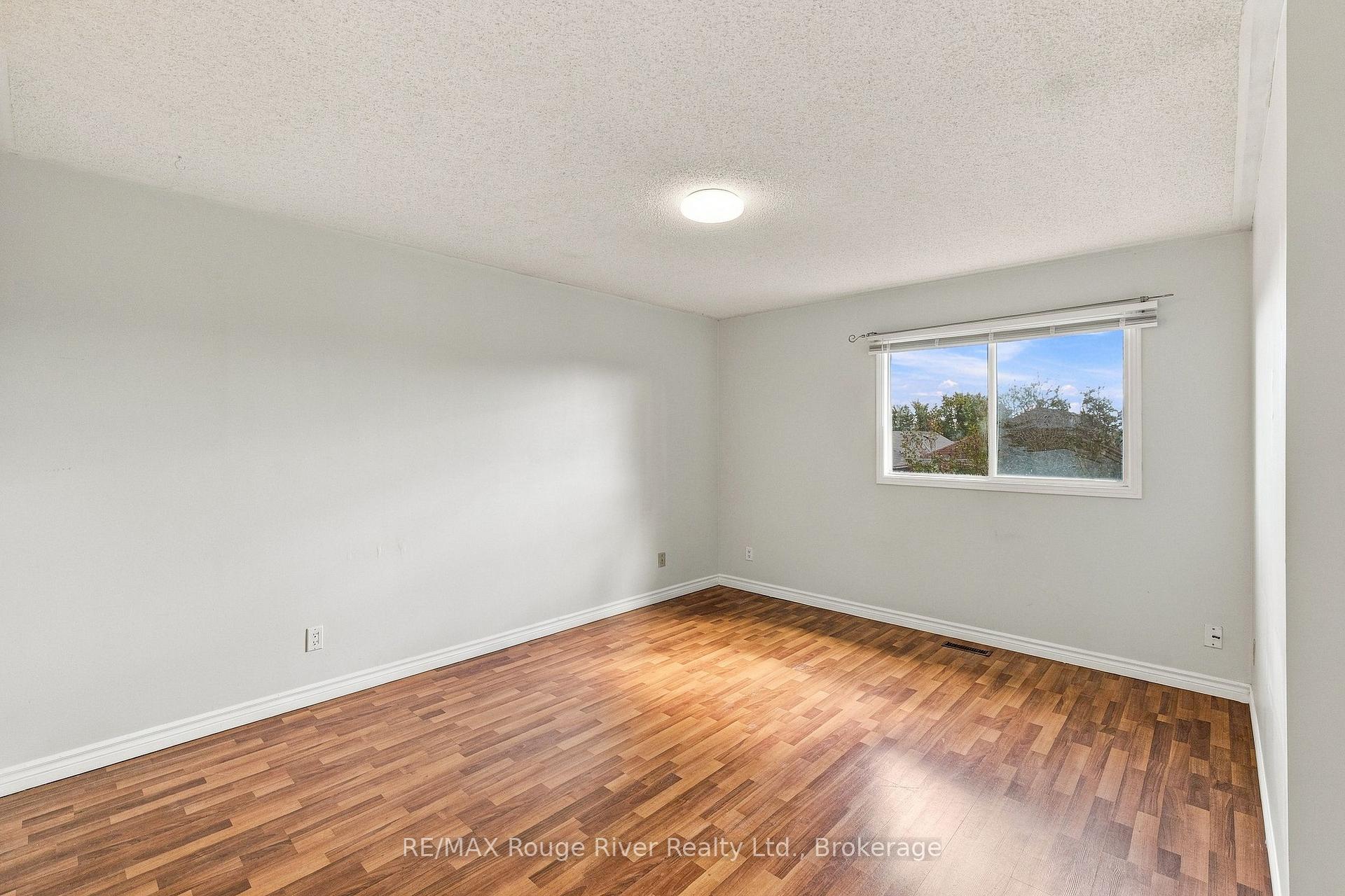 Photo 23 of 95 Concession Street E, Clarington, Bowmanville — HOMEH