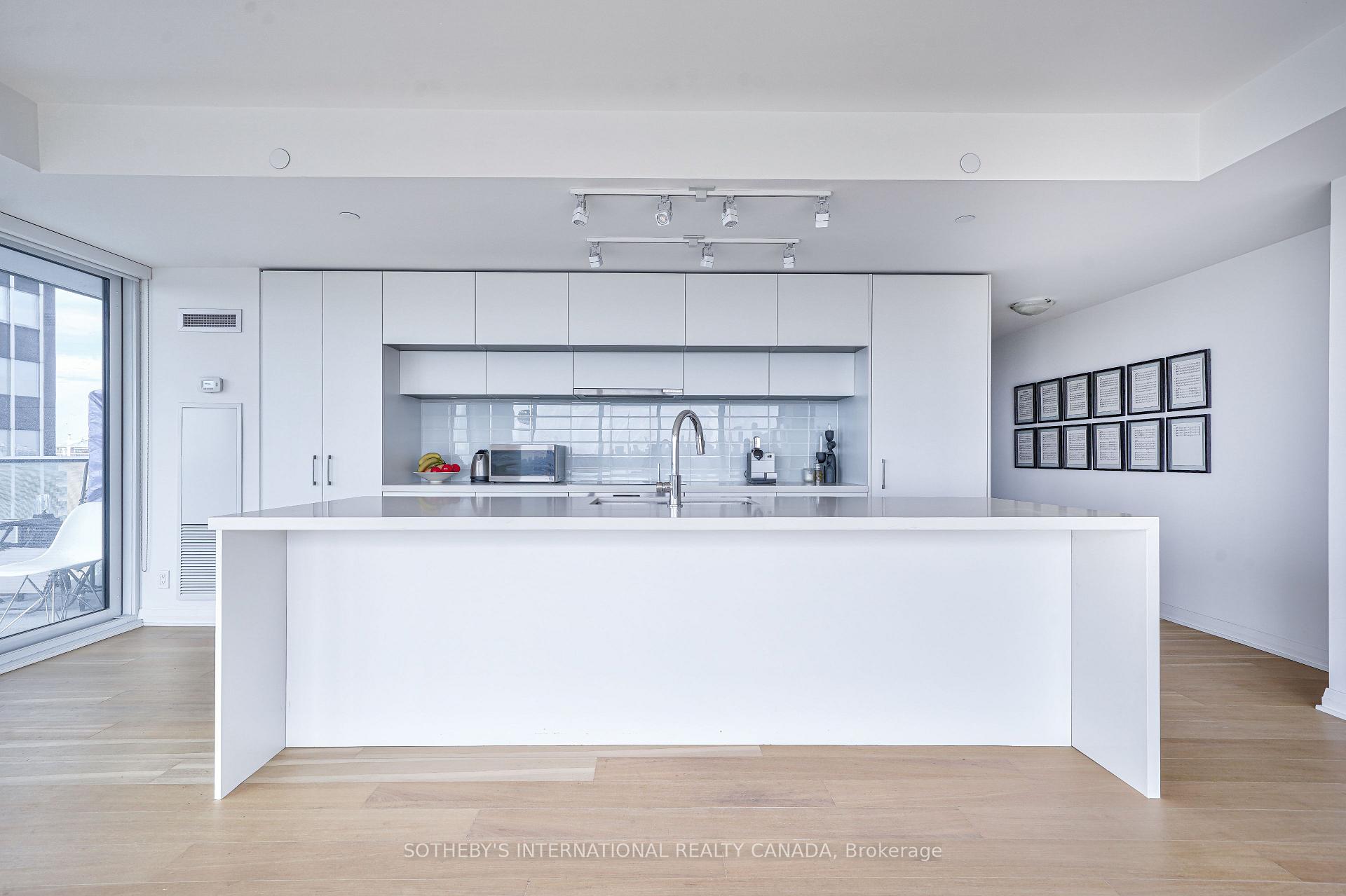 Photo 2 of Unit 1402, 99 Foxbar Road, Toronto, Yonge-St. Clair — HOMEH
