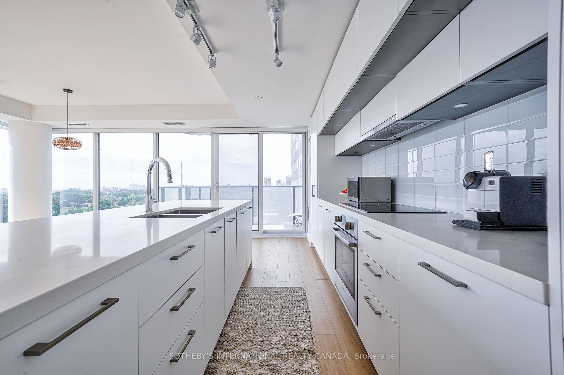 Photo 4 of Unit 1402, 99 Foxbar Road, Toronto, Yonge-St. Clair — HOMEH