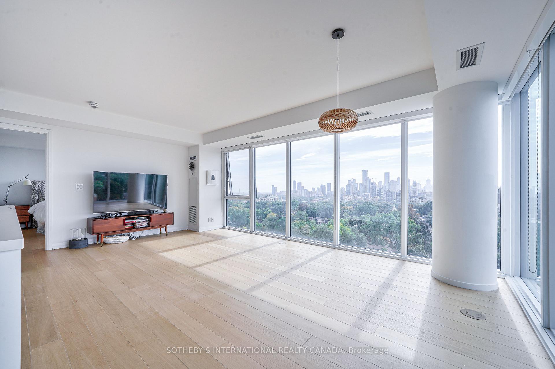 Photo 8 of Unit 1402, 99 Foxbar Road, Toronto, Yonge-St. Clair — HOMEH