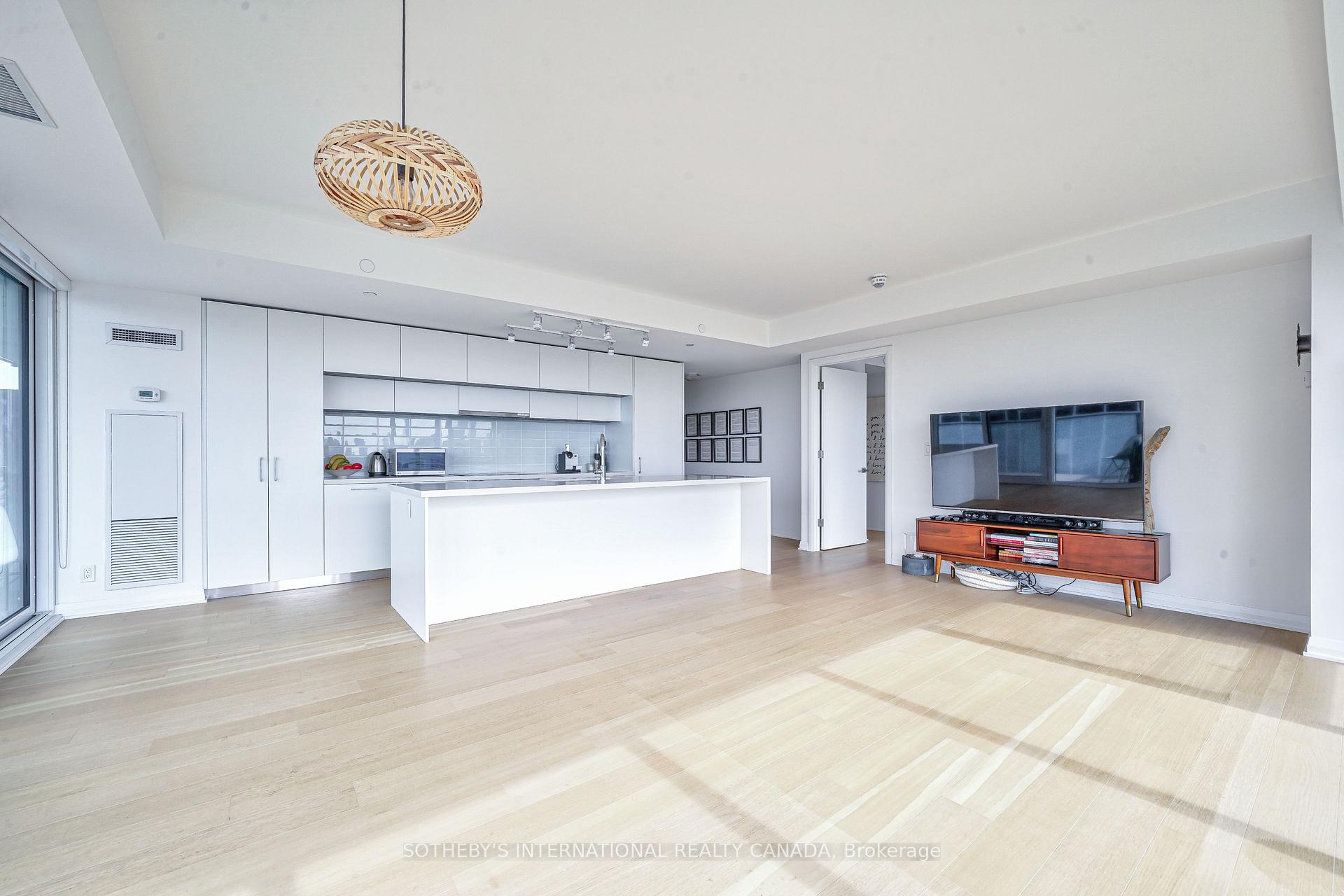 Photo 9 of Unit 1402, 99 Foxbar Road, Toronto, Yonge-St. Clair — HOMEH