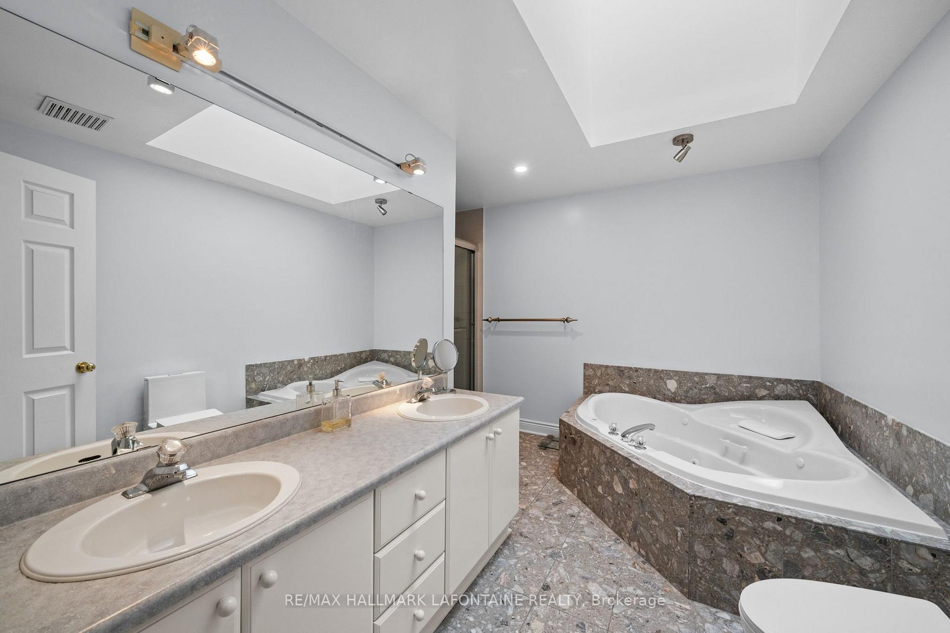 Photo 19 of 954B Green Valley Crescent, Ottawa, Experimental Farm — HOMEH