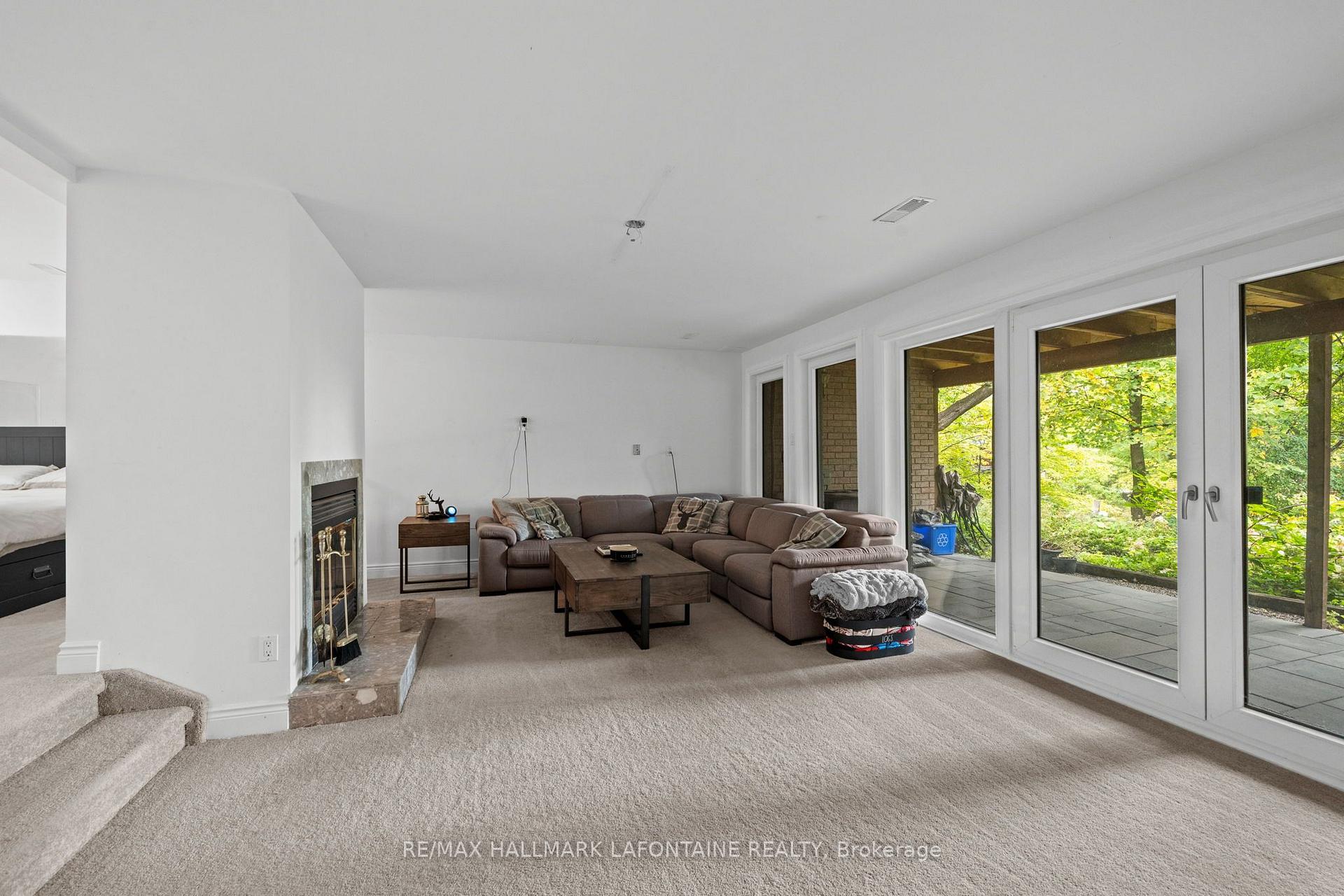 Photo 26 of 954B Green Valley Crescent, Ottawa, Experimental Farm — HOMEH