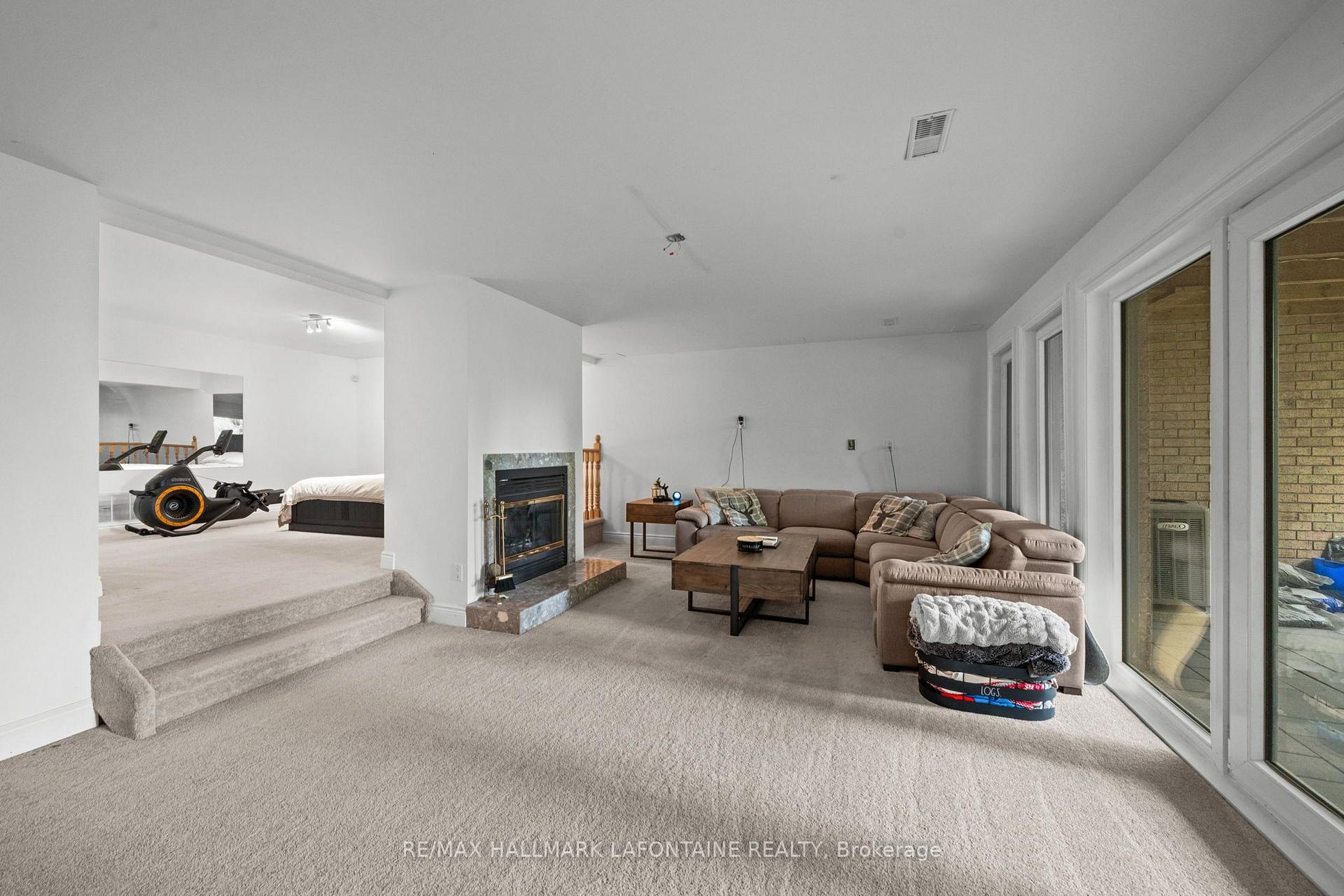 Photo 27 of 954B Green Valley Crescent, Ottawa, Experimental Farm — HOMEH