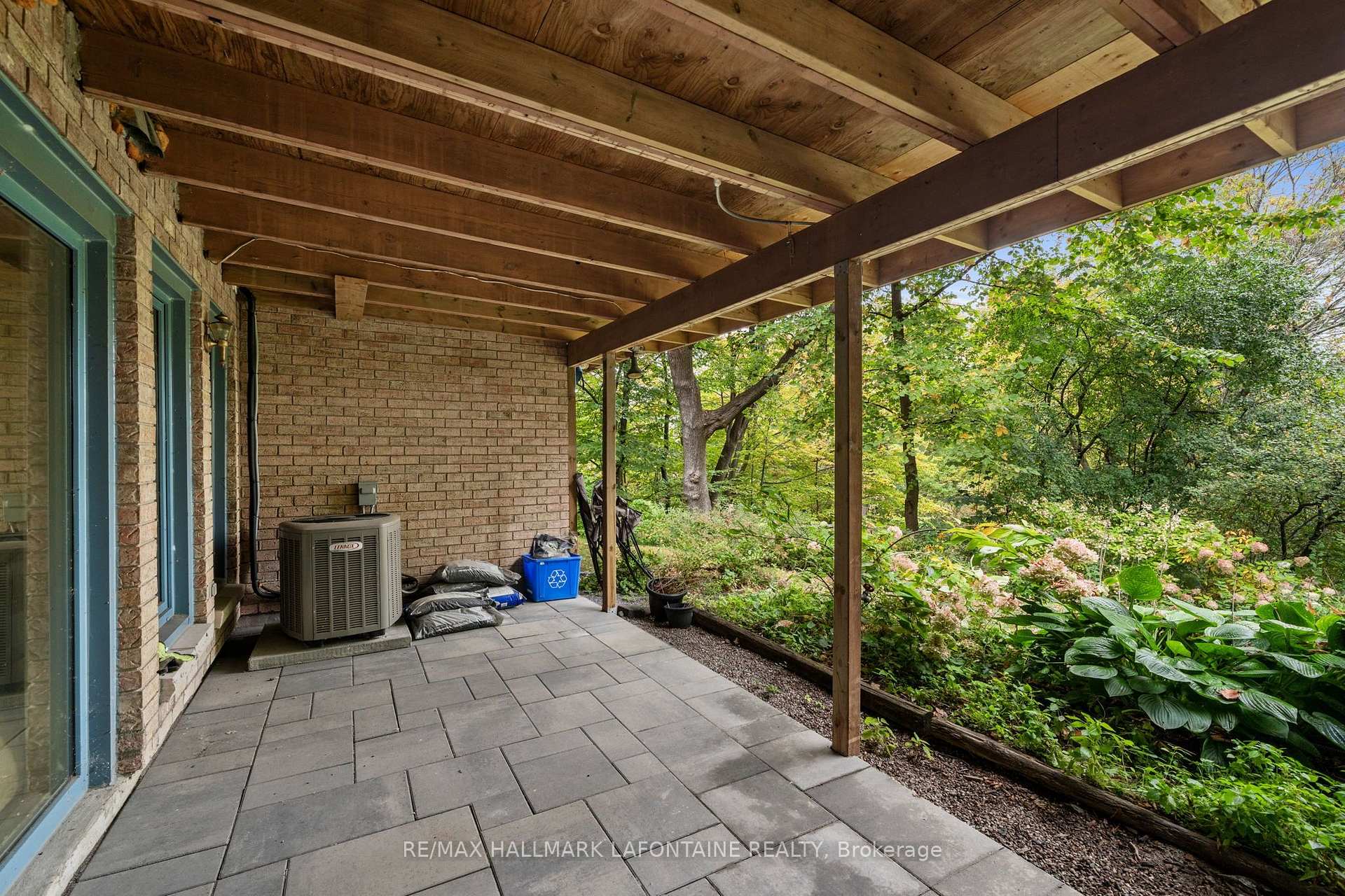 Photo 32 of 954B Green Valley Crescent, Ottawa, Experimental Farm — HOMEH
