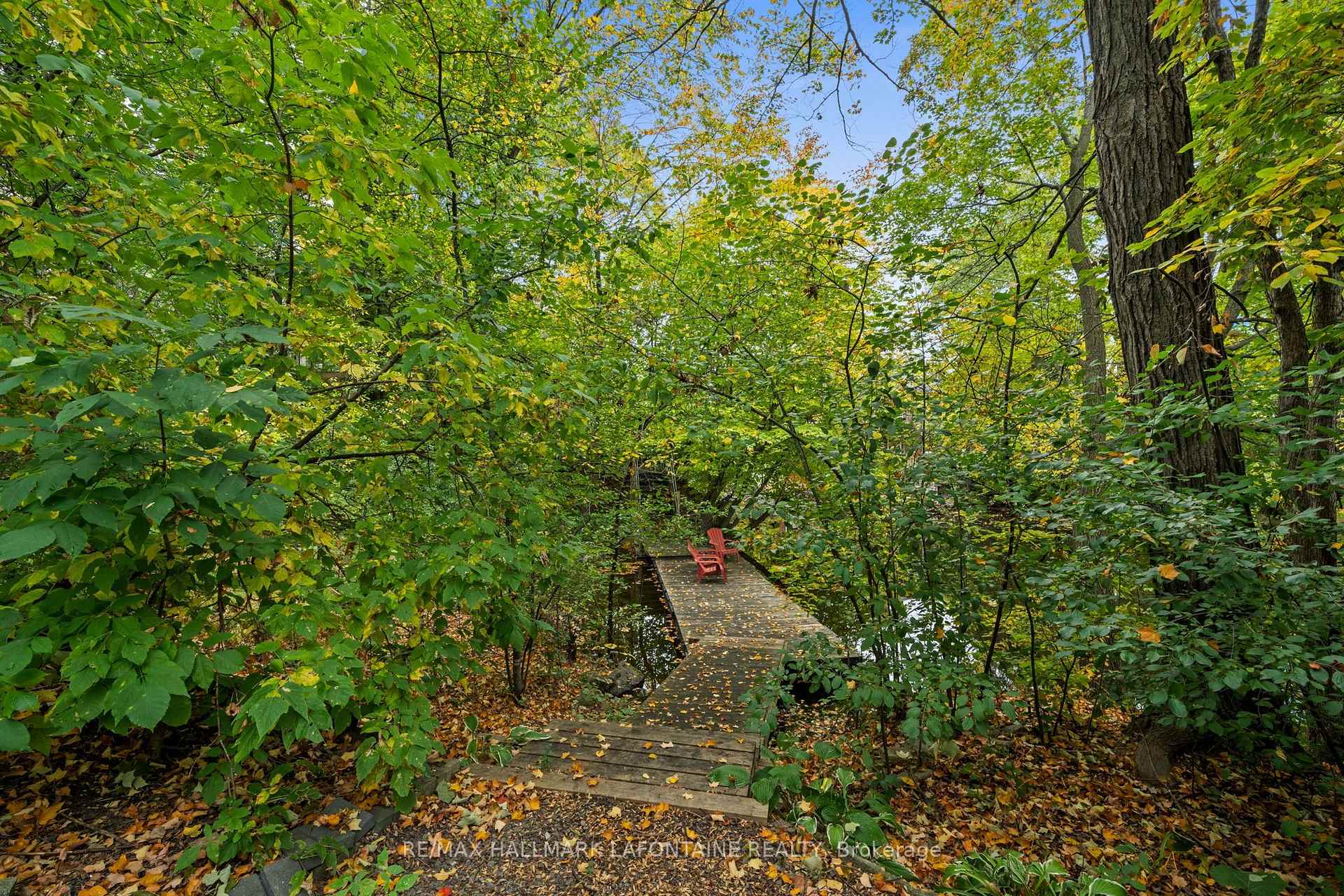 Photo 33 of 954B Green Valley Crescent, Ottawa, Experimental Farm — HOMEH