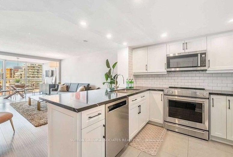 Photo 3 of Unit 804, 701 King Street W, Toronto, Niagara — HOMEH