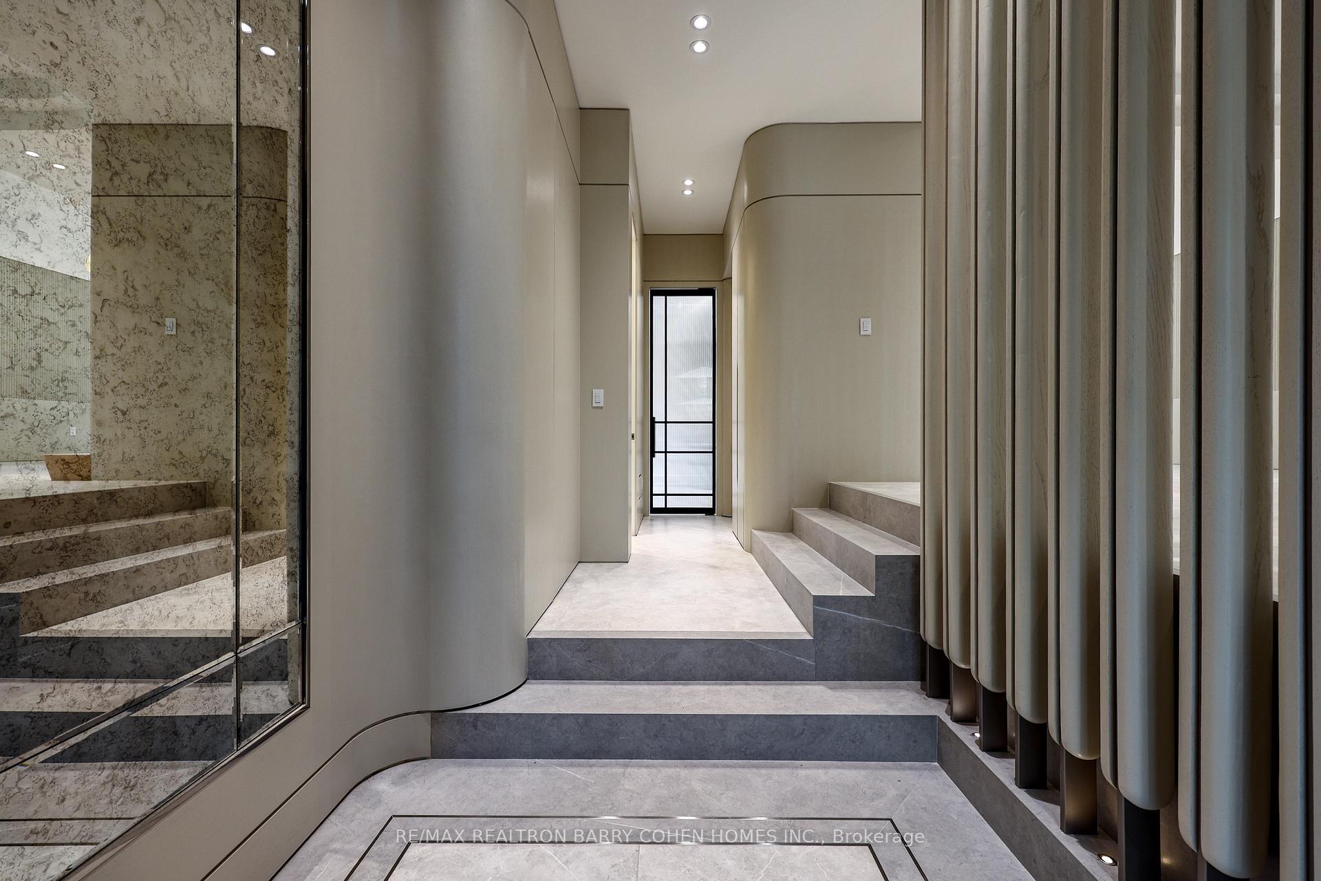 Photo 3 of 39 Chudleigh Avenue, Toronto, Lawrence Park South — HOMEH