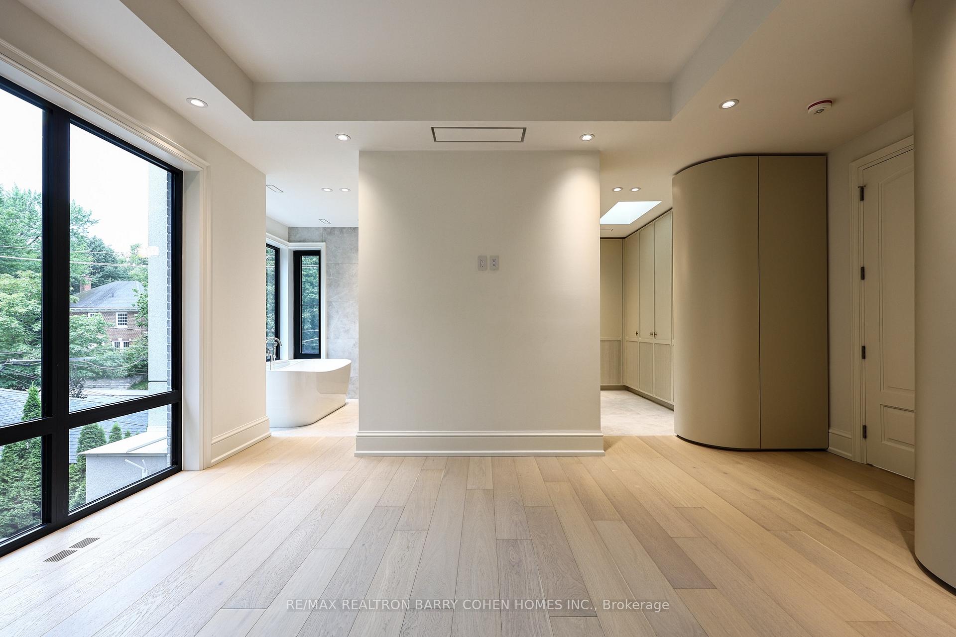 Photo 31 of 39 Chudleigh Avenue, Toronto, Lawrence Park South — HOMEH