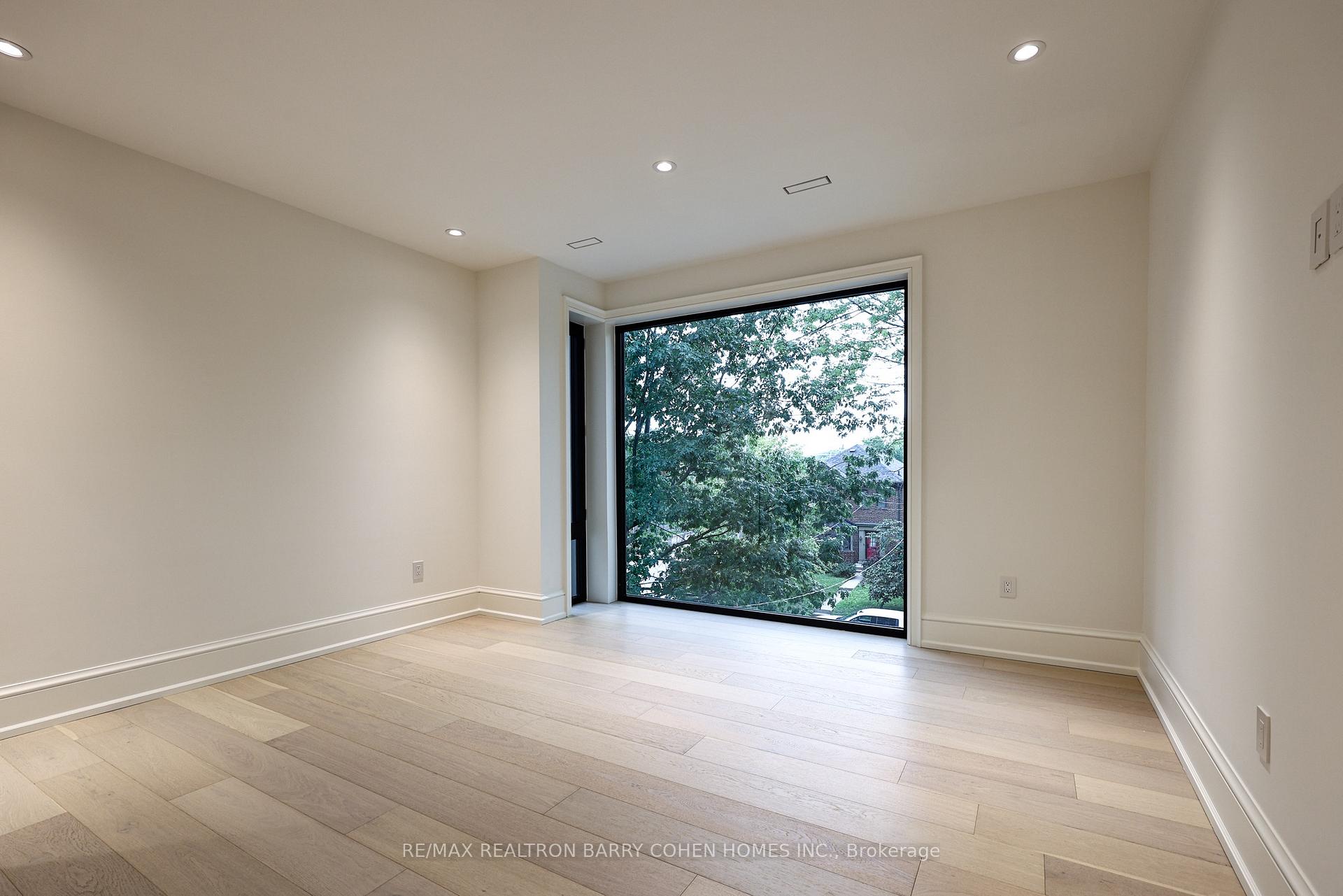 Photo 38 of 39 Chudleigh Avenue, Toronto, Lawrence Park South — HOMEH