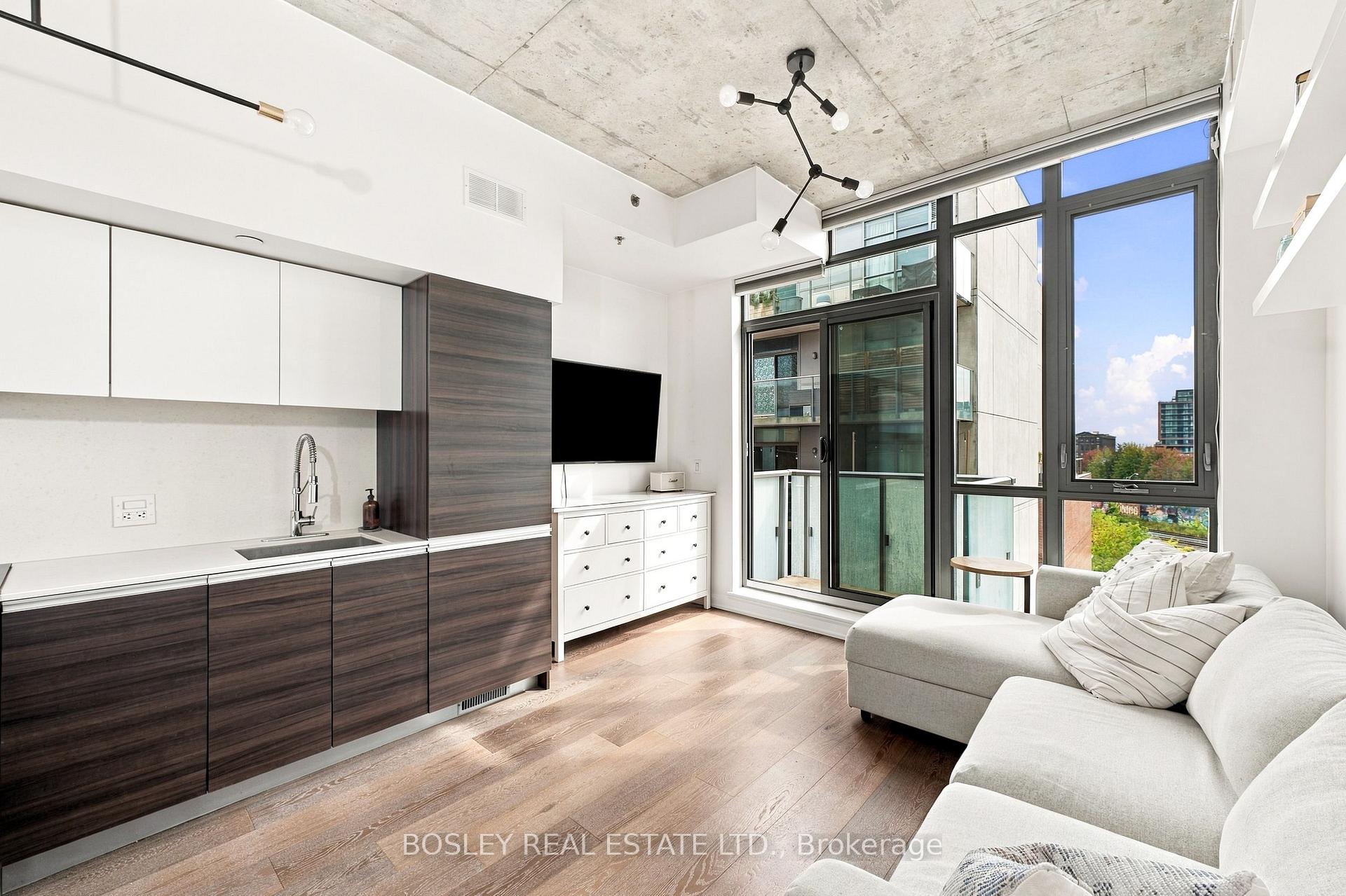 Photo 3 of Unit 613, 8 Gladstone Avenue, Toronto, Little Portugal — HOMEH