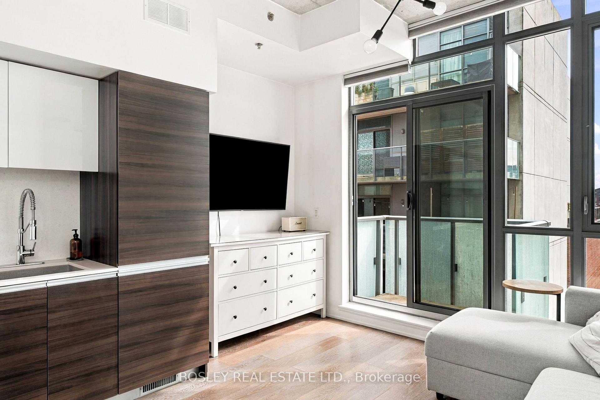 Photo 5 of Unit 613, 8 Gladstone Avenue, Toronto, Little Portugal — HOMEH