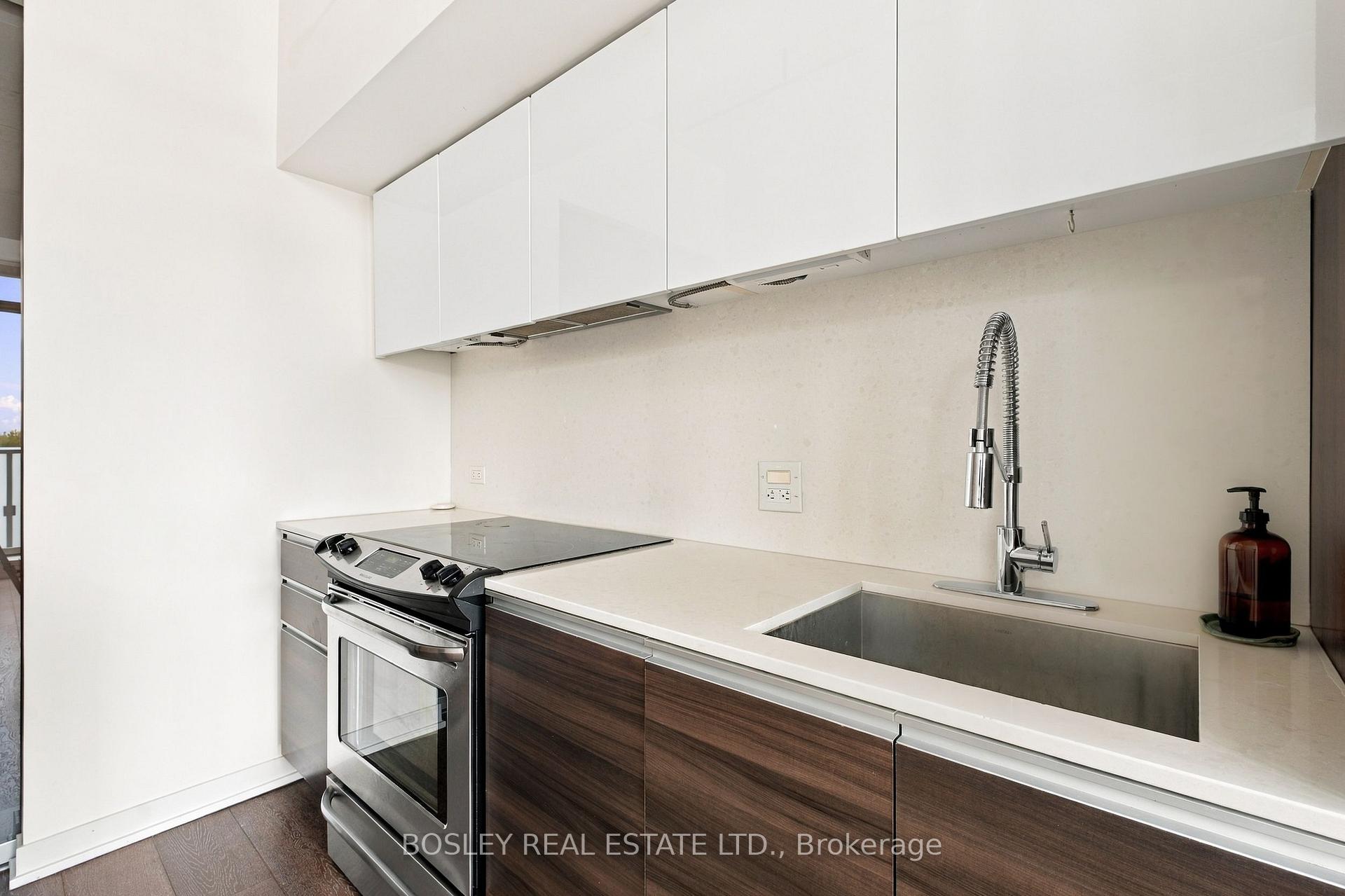 Photo 10 of Unit 613, 8 Gladstone Avenue, Toronto, Little Portugal — HOMEH