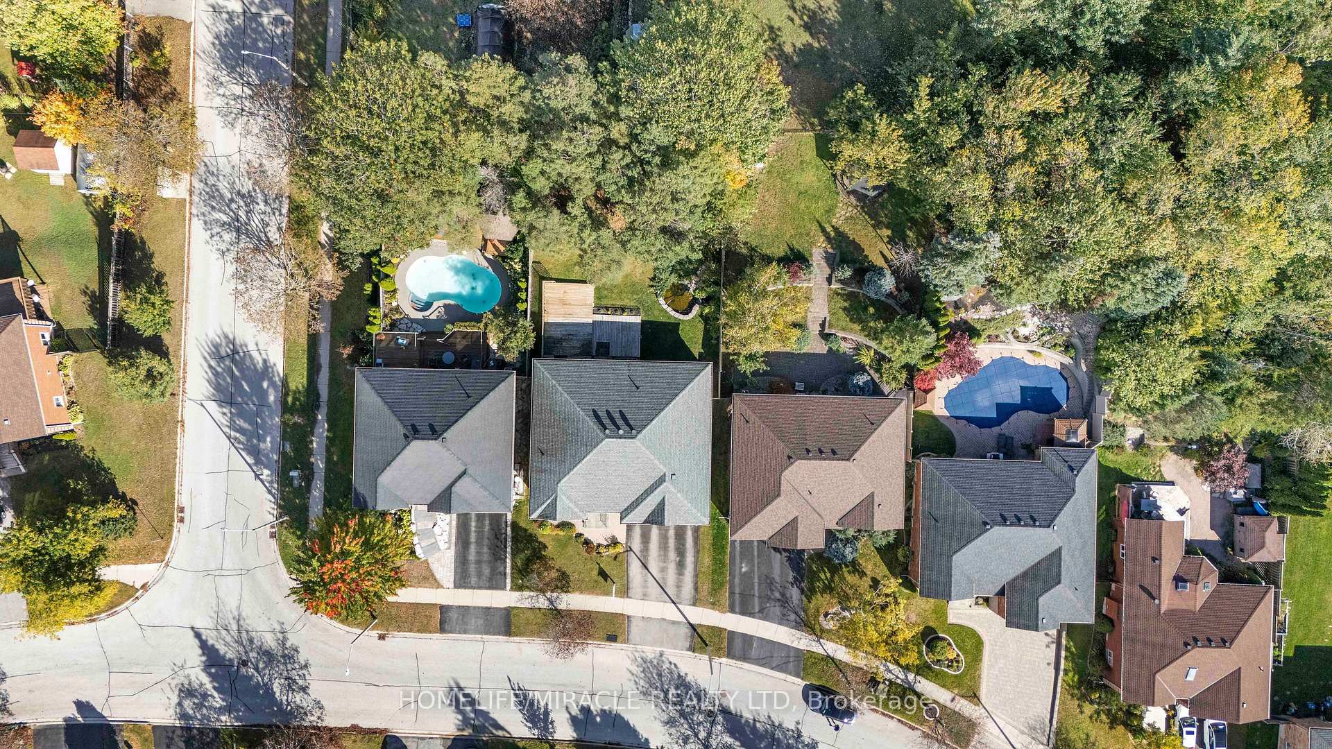 Photo 3 of 30 Dove Crescent, Barrie, Ardagh — HOMEH