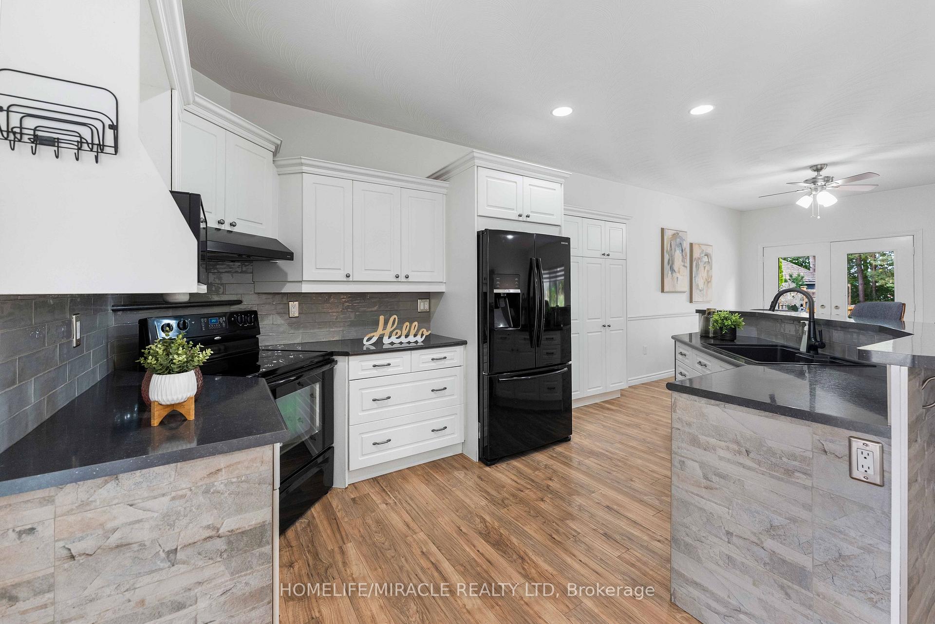 Photo 12 of 30 Dove Crescent, Barrie, Ardagh — HOMEH