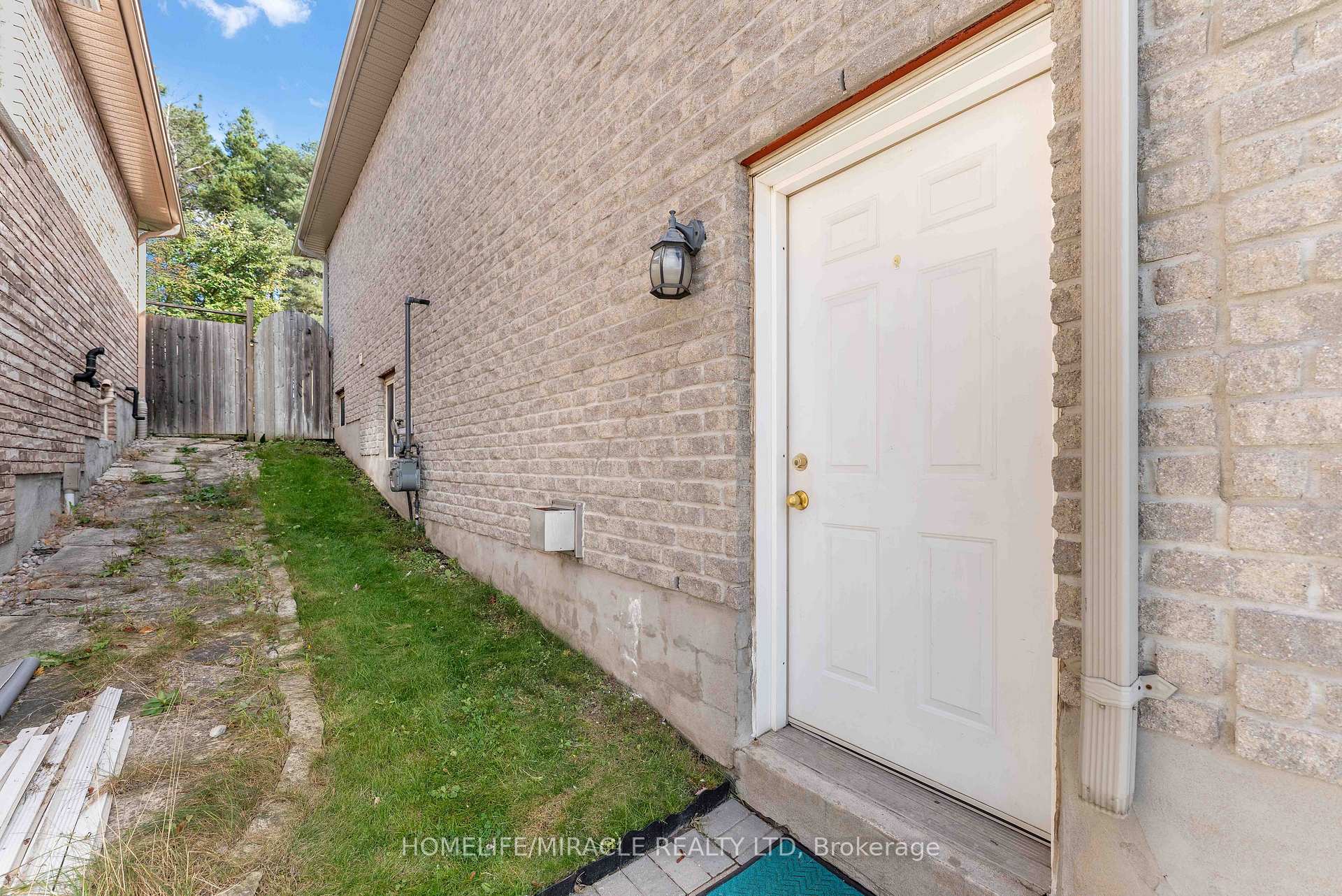 Photo 41 of 30 Dove Crescent, Barrie, Ardagh — HOMEH