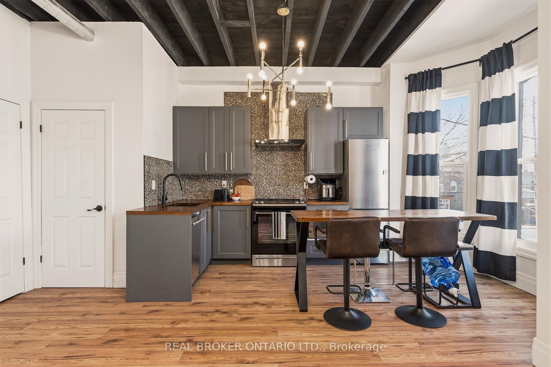 Photo 7 of 158 Hunter Street E, Hamilton, Corktown — HOMEH