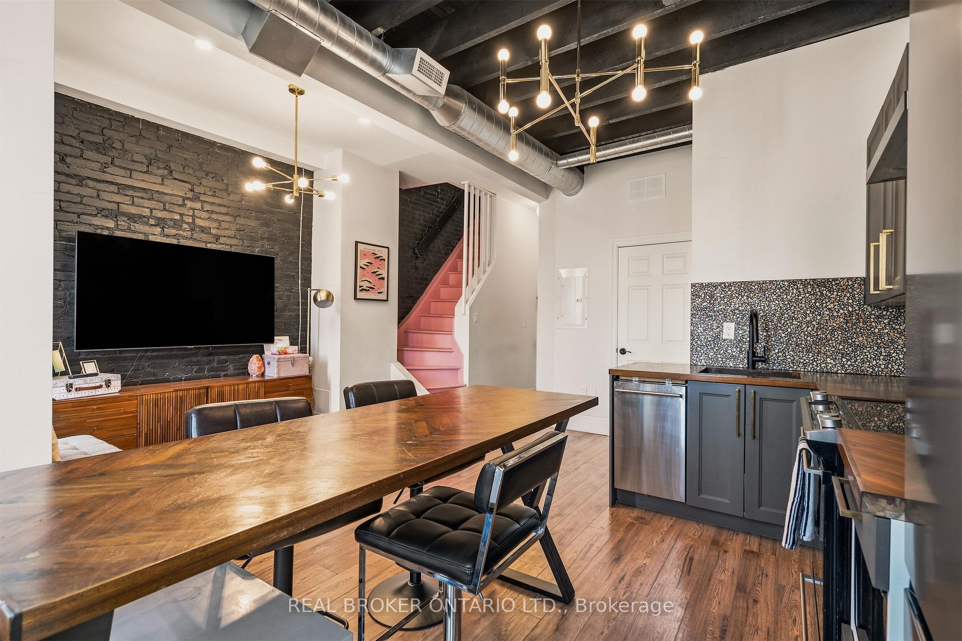 Photo 9 of 158 Hunter Street E, Hamilton, Corktown — HOMEH